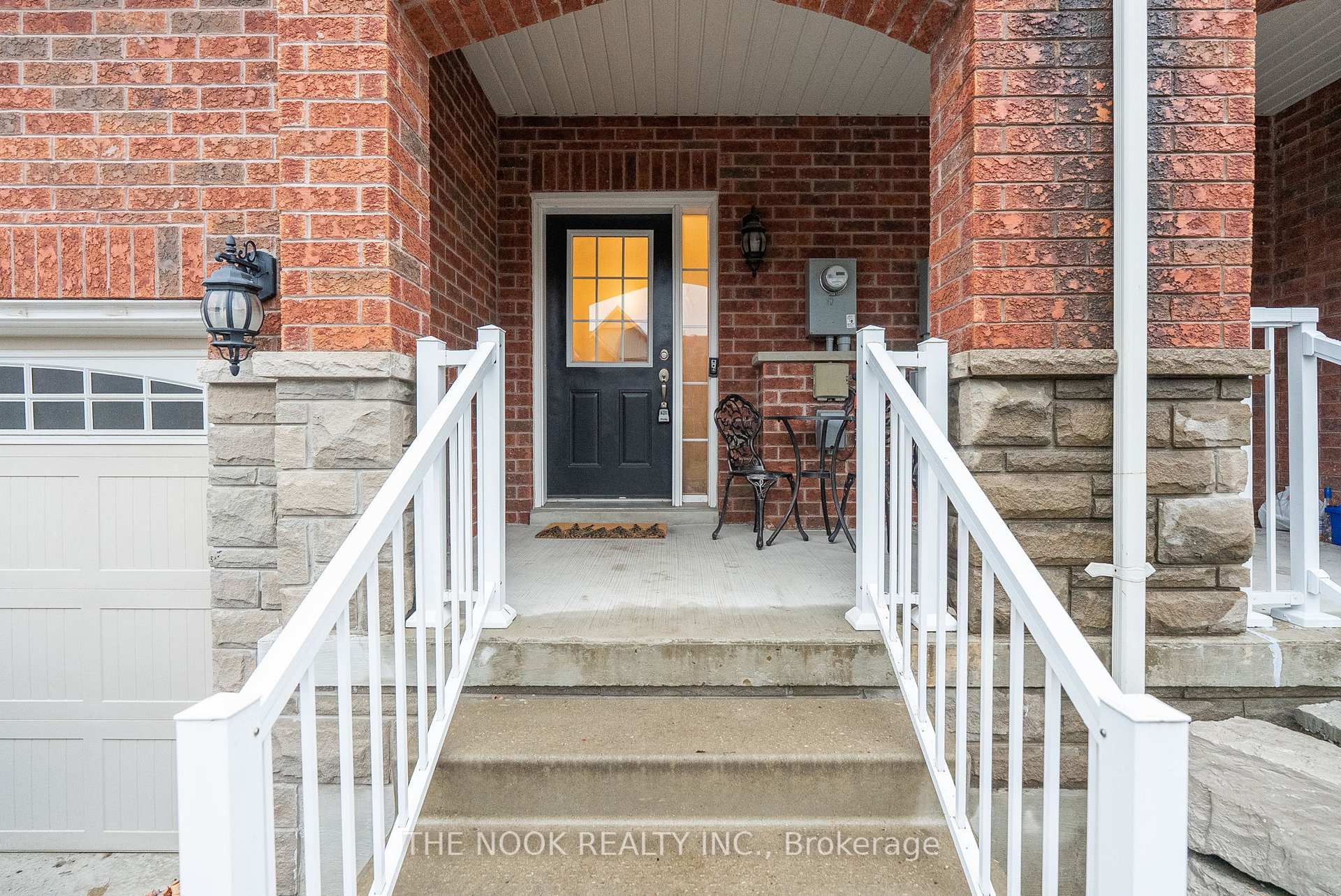 Photo 3 of 82 Westover Drive, Clarington, Bowmanville — HOMEH