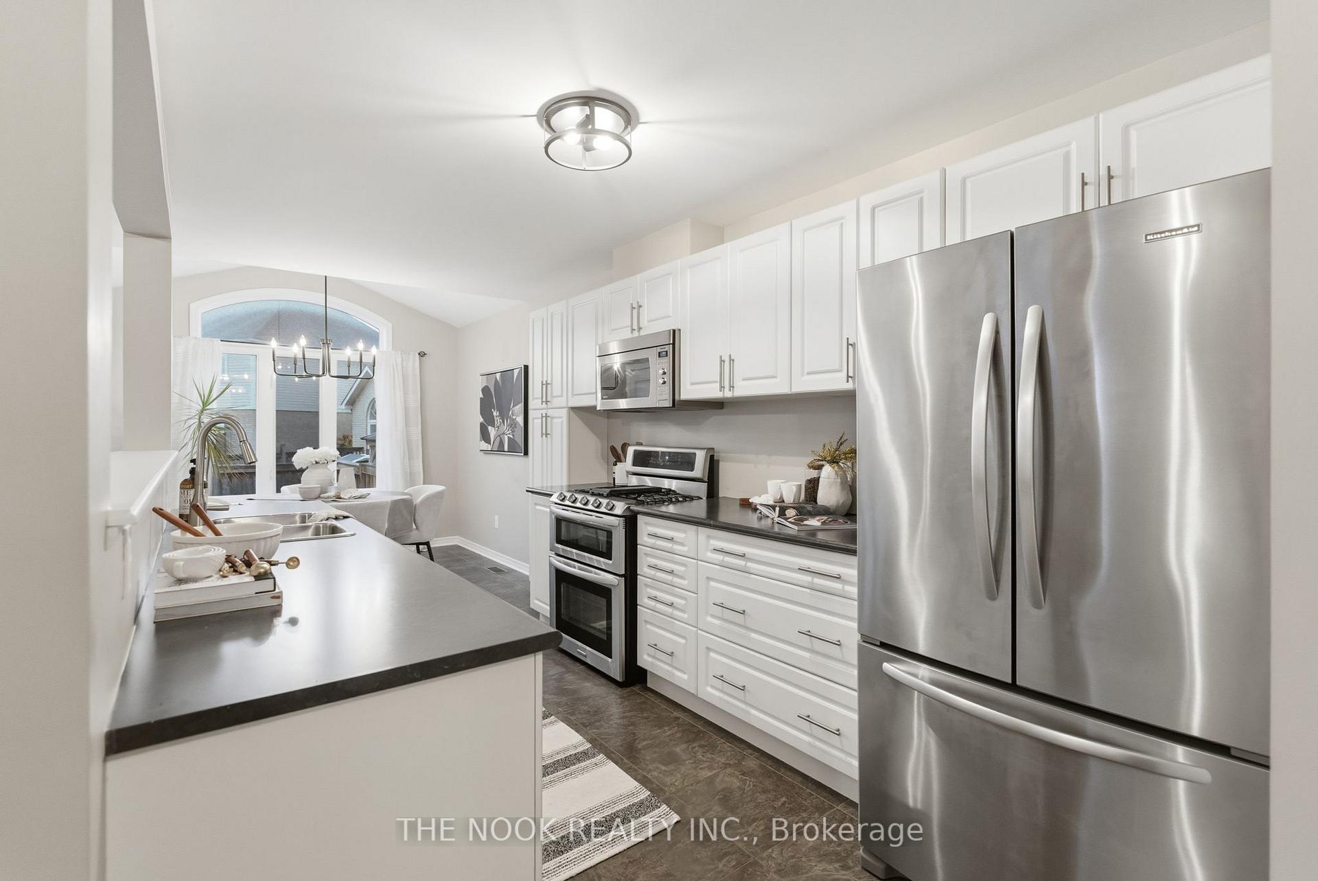 Photo 6 of 82 Westover Drive, Clarington, Bowmanville — HOMEH
