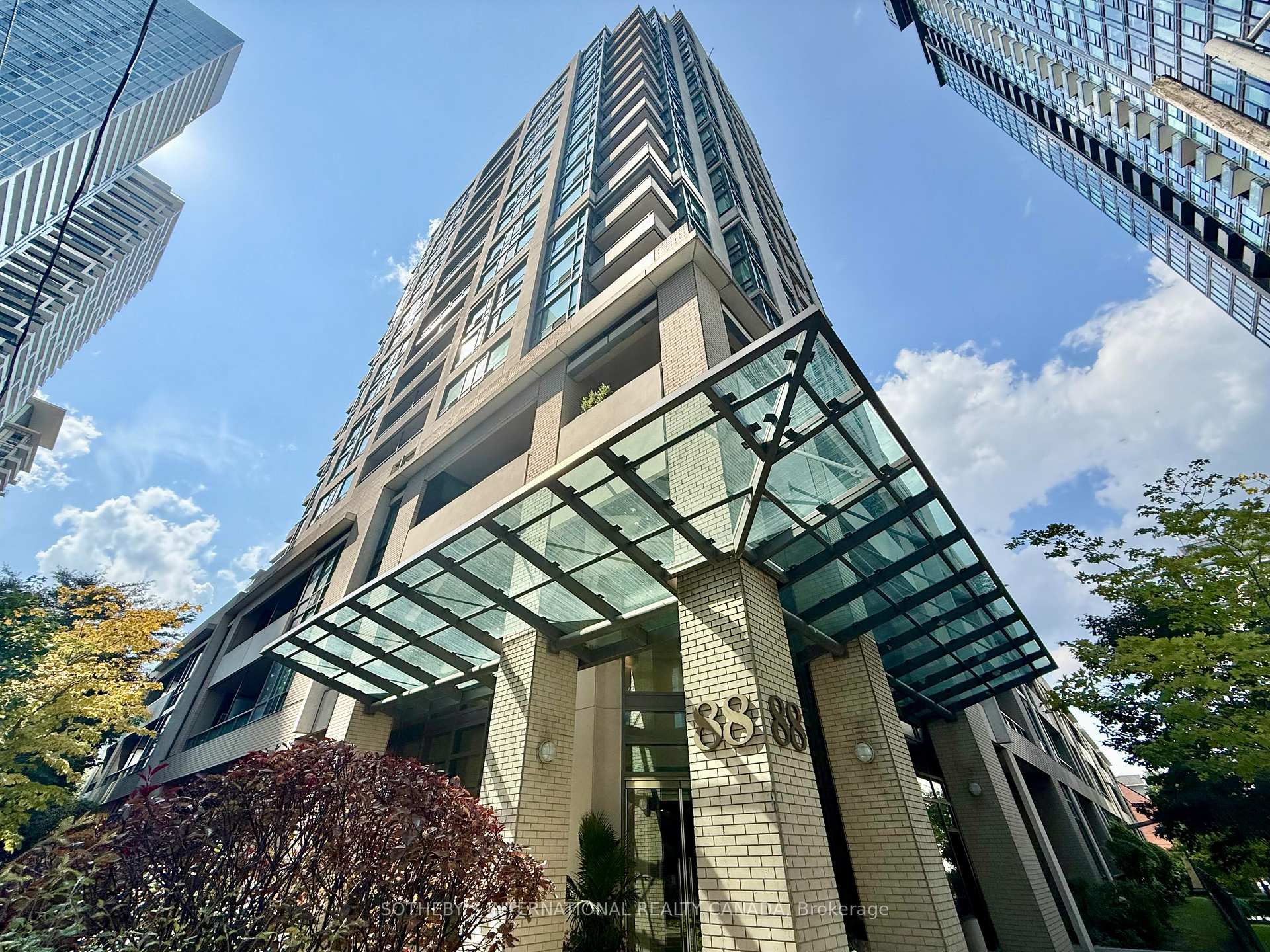 Front of Unit 409, 88 Broadway Avenue