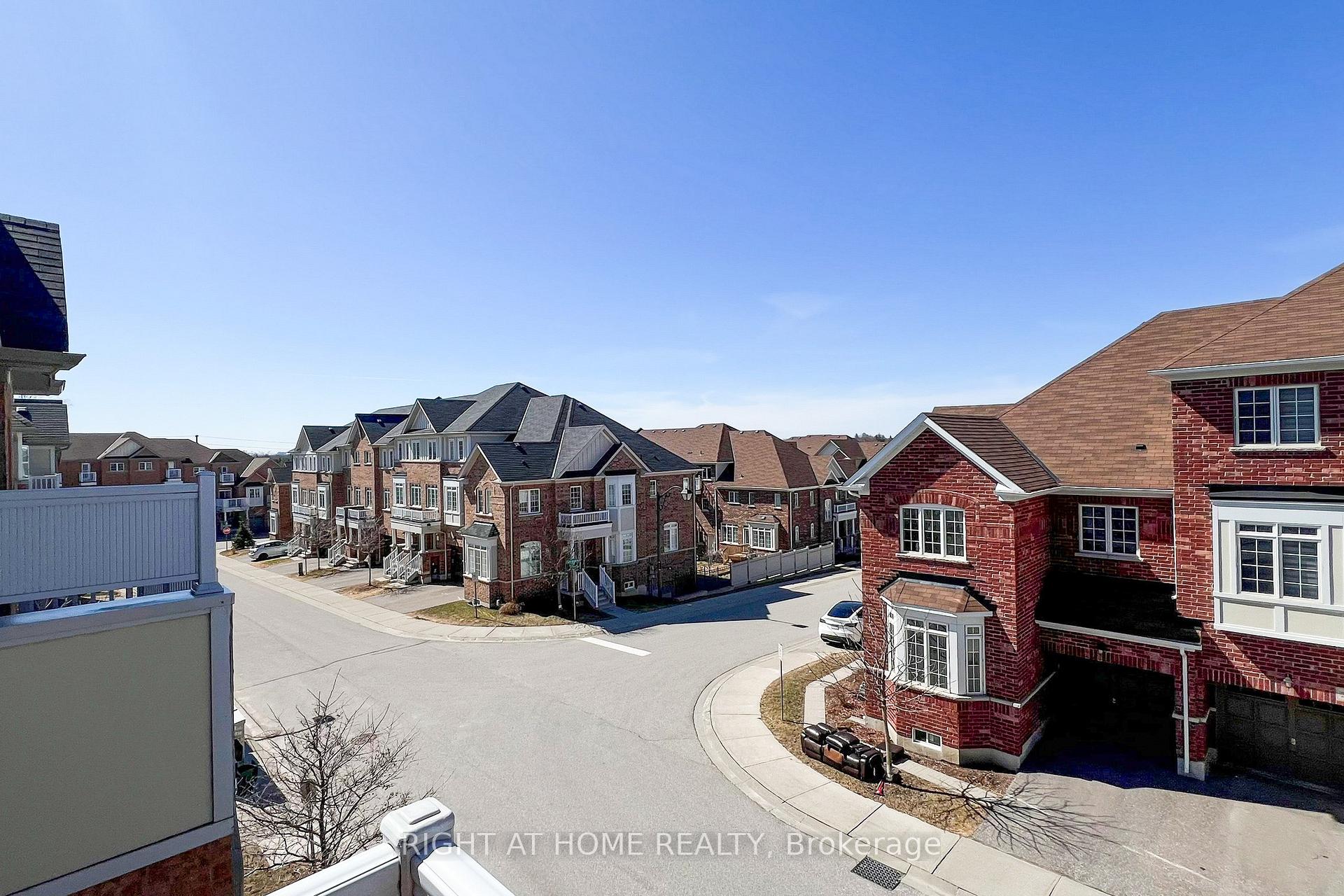 Photo 28 of 21 Fanny Grove Way, Markham, Greensborough — HOMEH