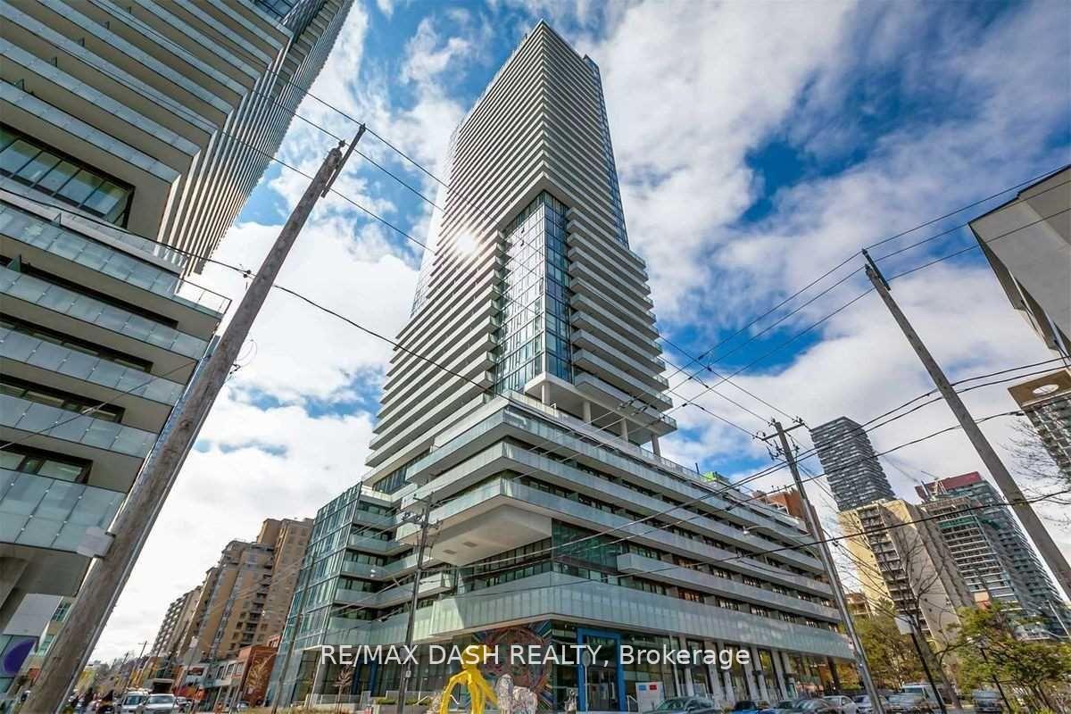 Front of Unit 4108, 161 Roehampton Avenue