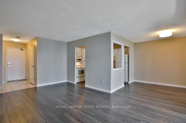 Photo 17 of Unit 1701, 301 Frances Avenue, Hamilton, Lakeshore — HOMEH
