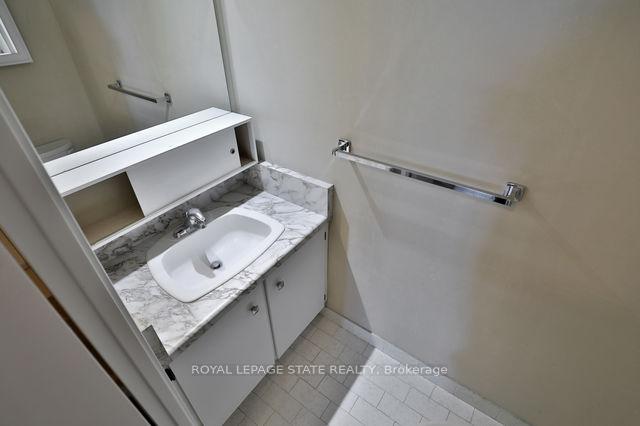Photo 30 of Unit 1701, 301 Frances Avenue, Hamilton, Lakeshore — HOMEH