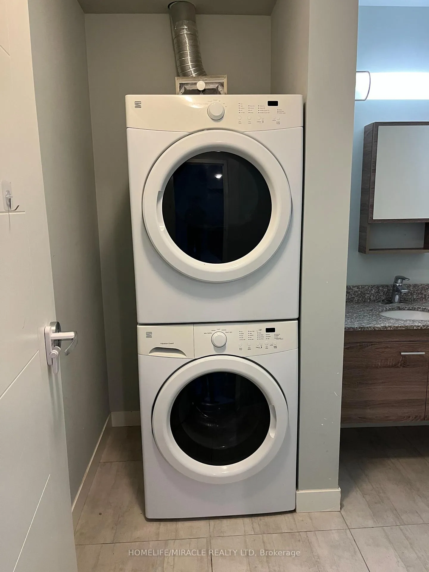 Photo 12 of Unit 1706, 318 Spruce Street, Waterloo, Lakeshore Village — HOMEH