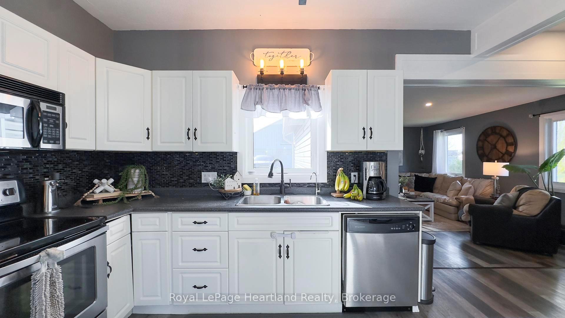 Photo 8 of 41581 Summerhill Road, Central Huron, Hullett — HOMEH