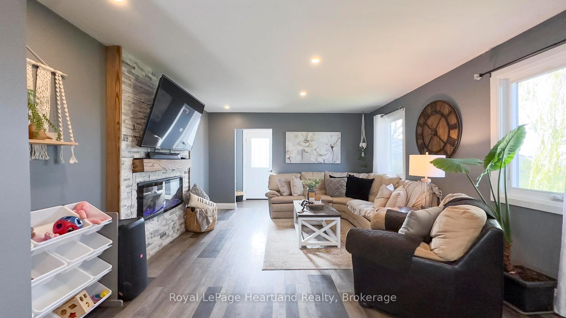 Photo 11 of 41581 Summerhill Road, Central Huron, Hullett — HOMEH