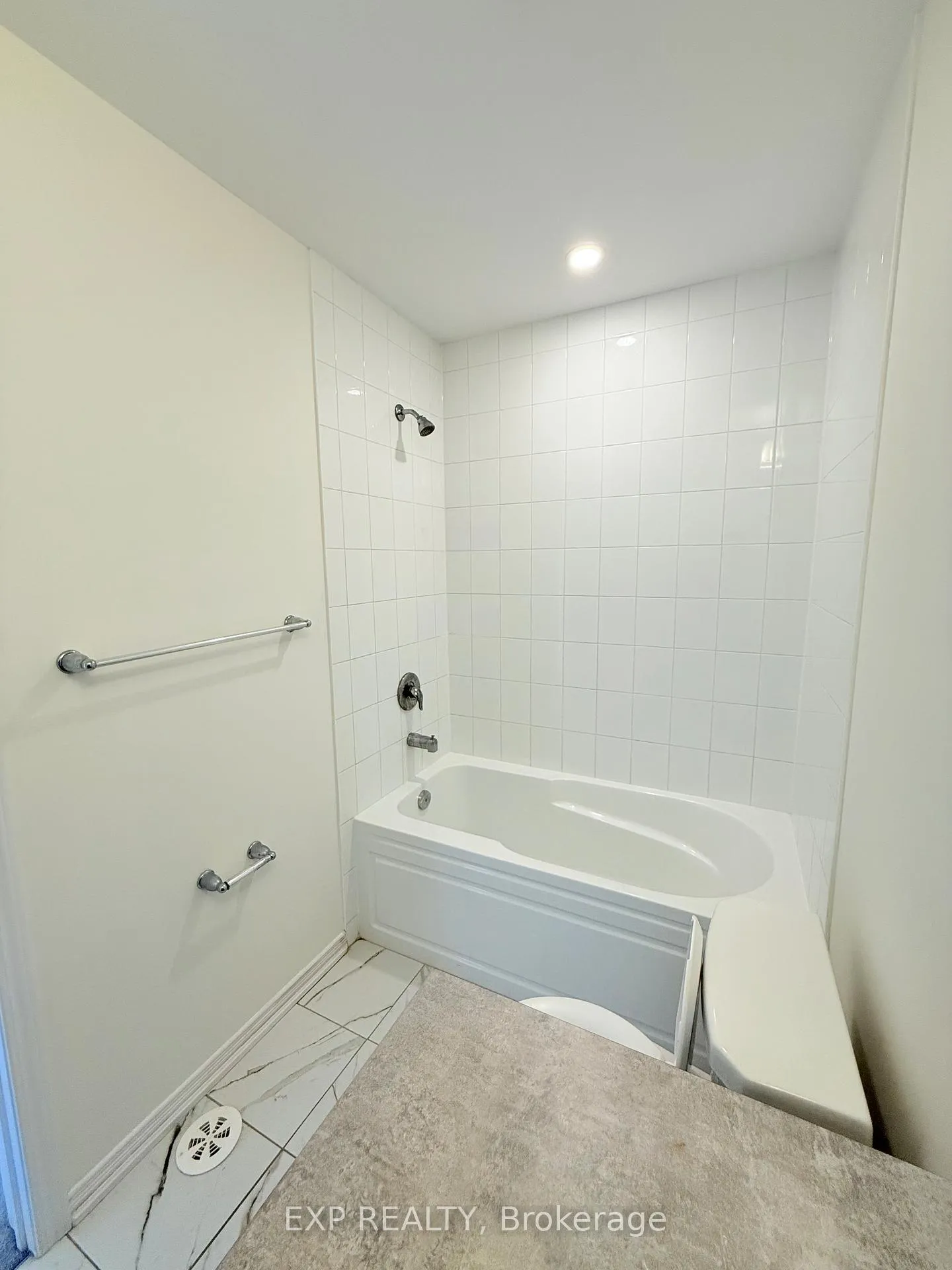 Photo 28 of 77 Holder Drive, Brant, Brantford Twp — HOMEH