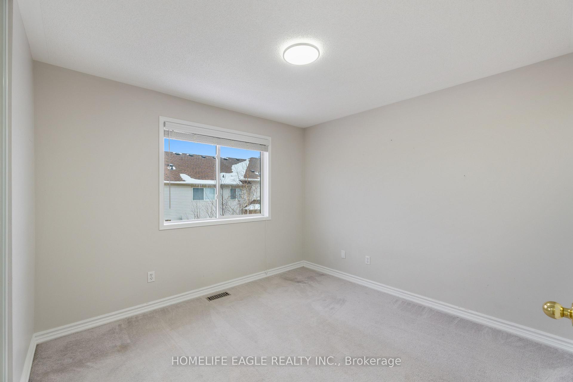 Photo 10 of 71 Millcliff Circle, Aurora, Aurora Grove — HOMEH