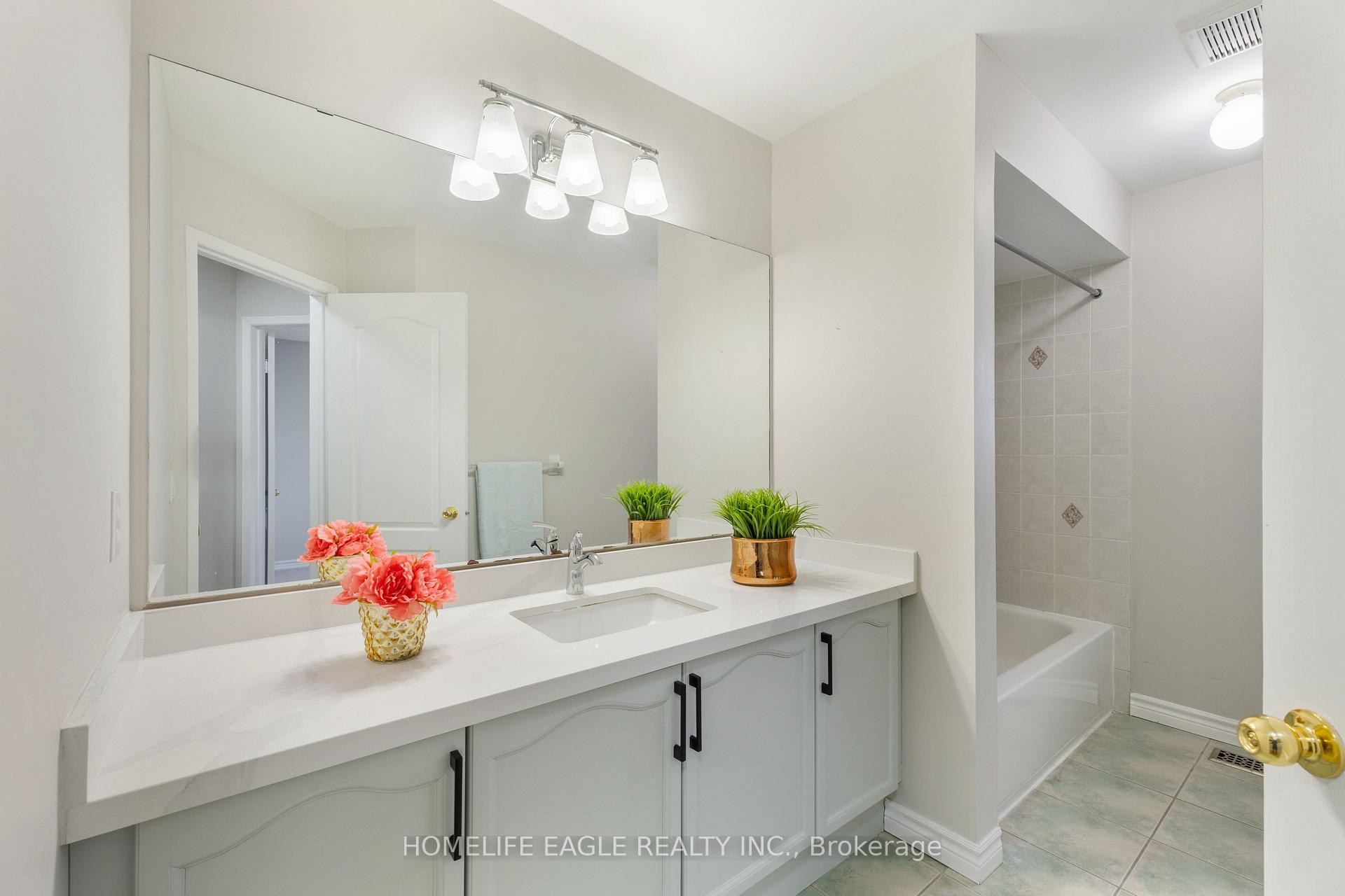 Photo 12 of 71 Millcliff Circle, Aurora, Aurora Grove — HOMEH