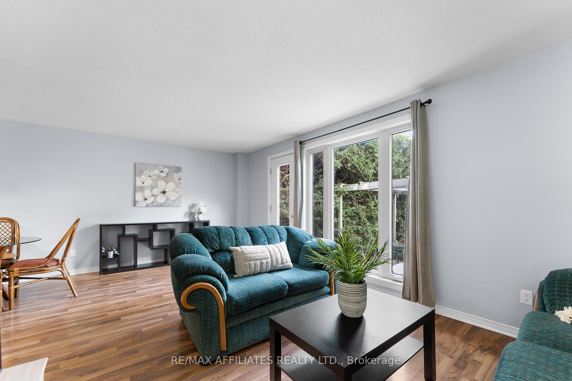 Photo 13 of 2 Tedwyn Drive, Ottawa, Barrhaven - Pheasant Run — HOMEH