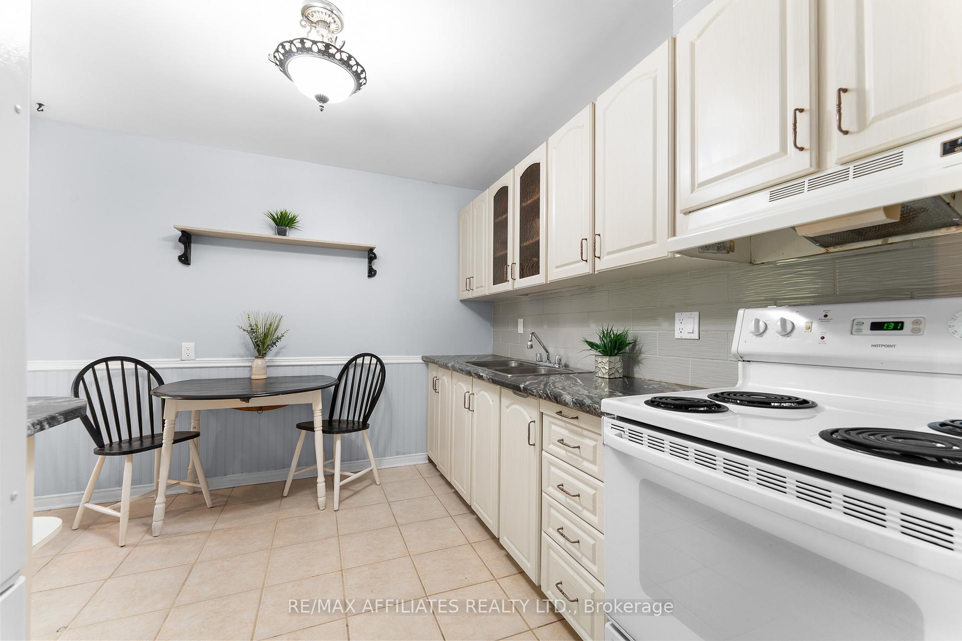 Photo 16 of 2 Tedwyn Drive, Ottawa, Barrhaven - Pheasant Run — HOMEH