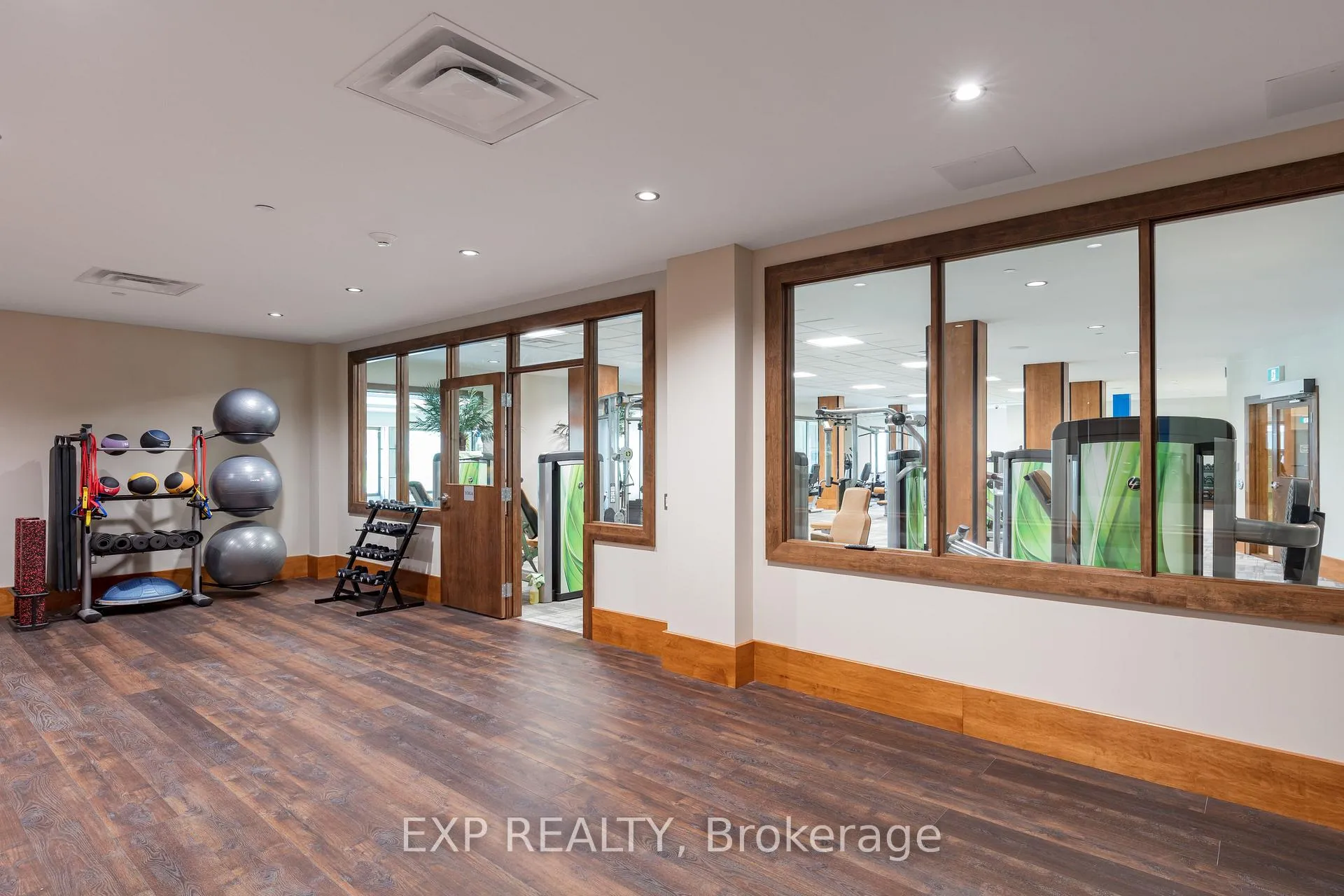 Photo 14 of Unit E412, 411 Barnet Boulevard, Renfrew — HOMEH