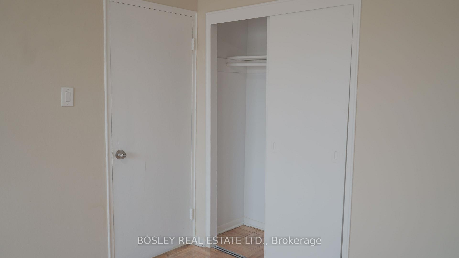 Photo 8 of Unit 406, 970 Eglinton Avenue E, Toronto, Leaside — HOMEH