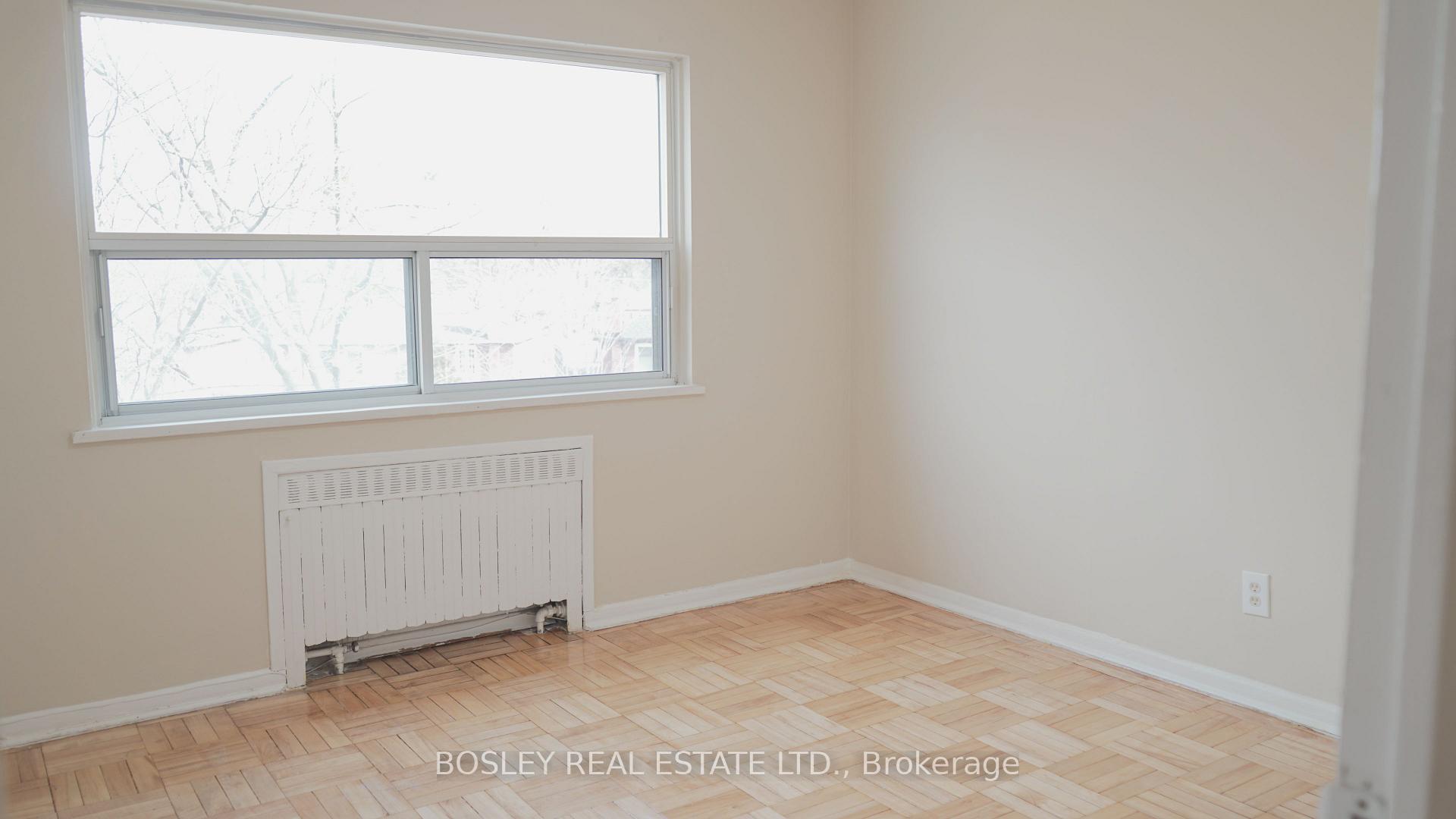 Photo 12 of Unit 406, 970 Eglinton Avenue E, Toronto, Leaside — HOMEH