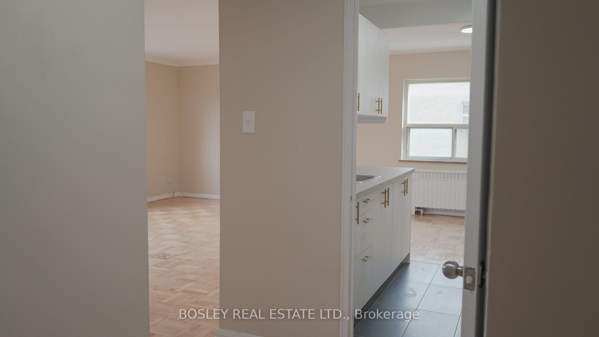 Photo 15 of Unit 406, 970 Eglinton Avenue E, Toronto, Leaside — HOMEH