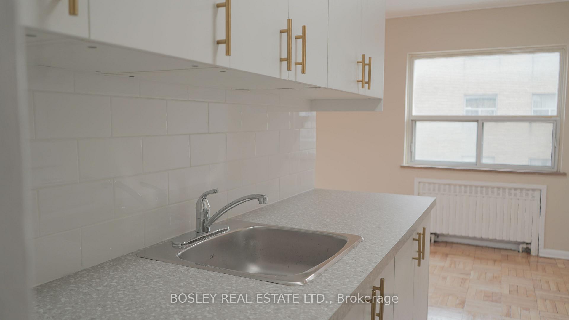 Photo 17 of Unit 406, 970 Eglinton Avenue E, Toronto, Leaside — HOMEH