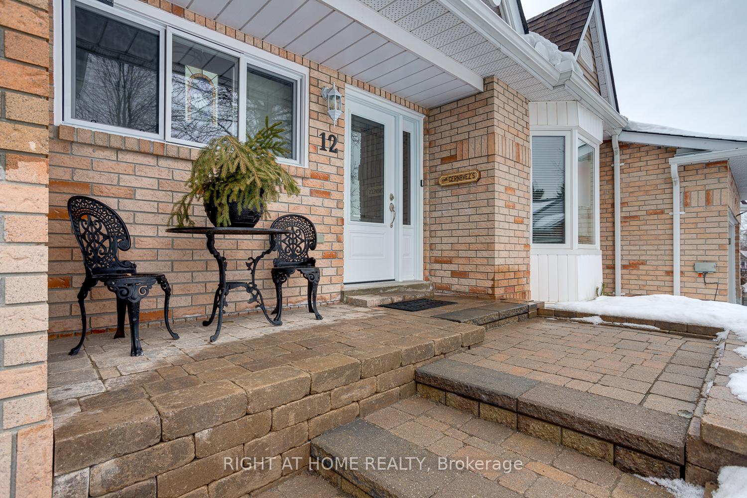 Photo 2 of 12 Beswick Lane, Uxbridge — HOMEH