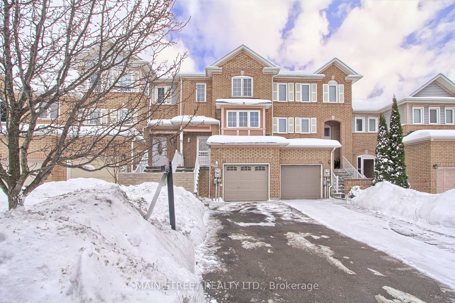 Front of 75 Baywell Crescent