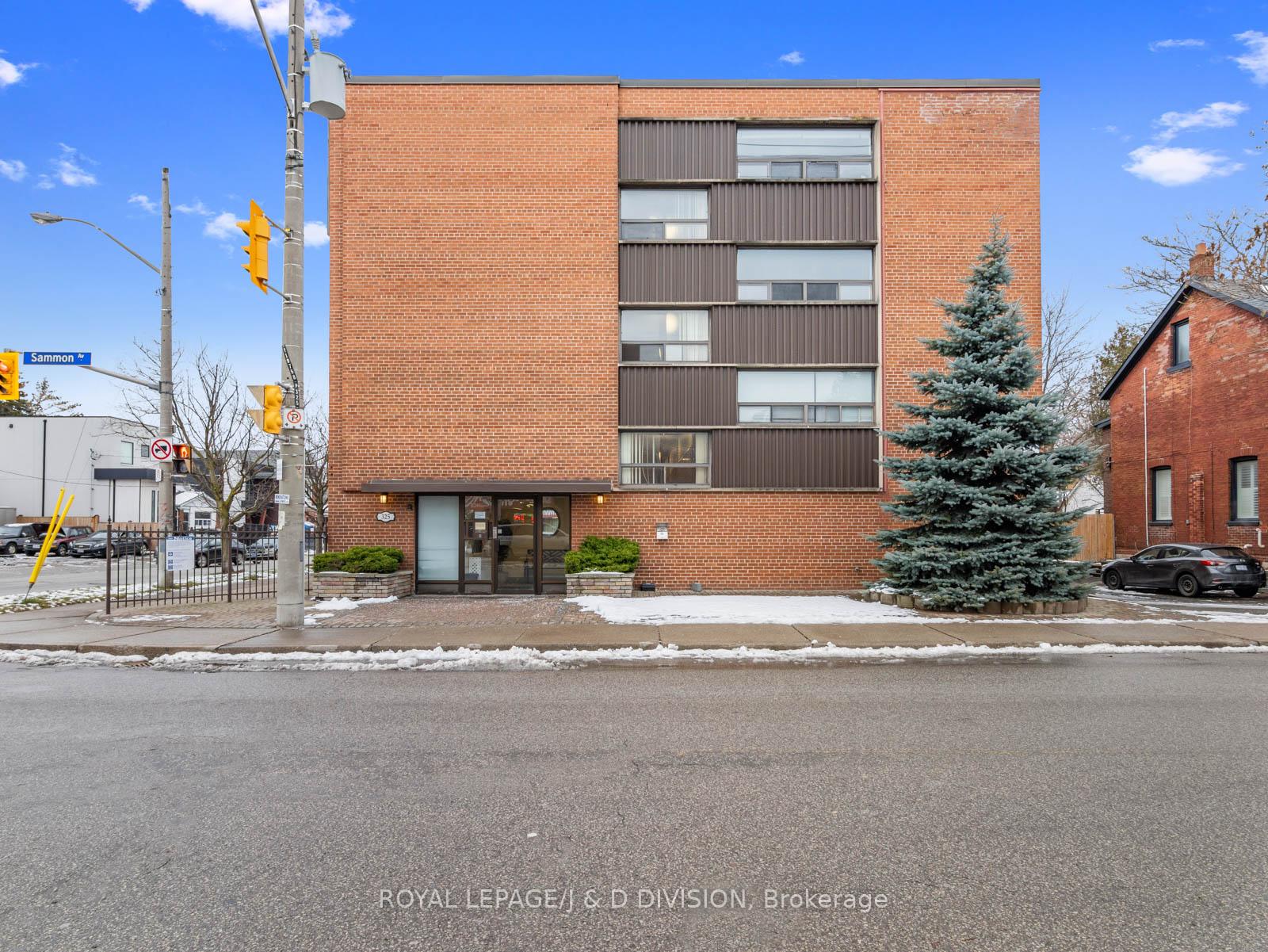 Front of Unit 102, 325 Sammon Avenue
