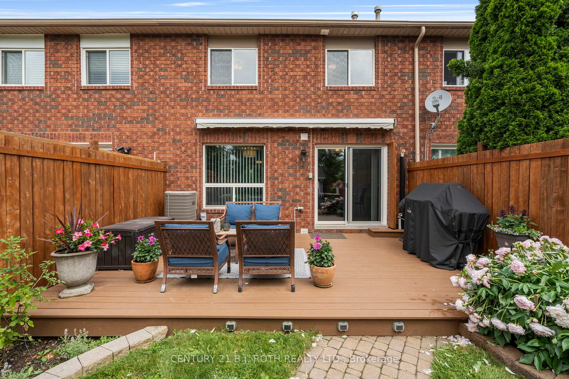 Photo 8 of 7 Lion's Gate Boulevard, Barrie, Little Lake — HOMEH