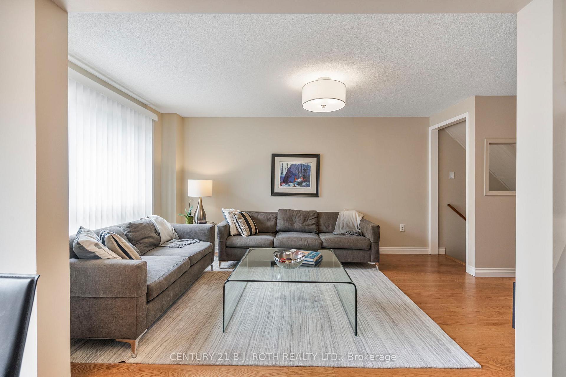 Photo 13 of 7 Lion's Gate Boulevard, Barrie, Little Lake — HOMEH