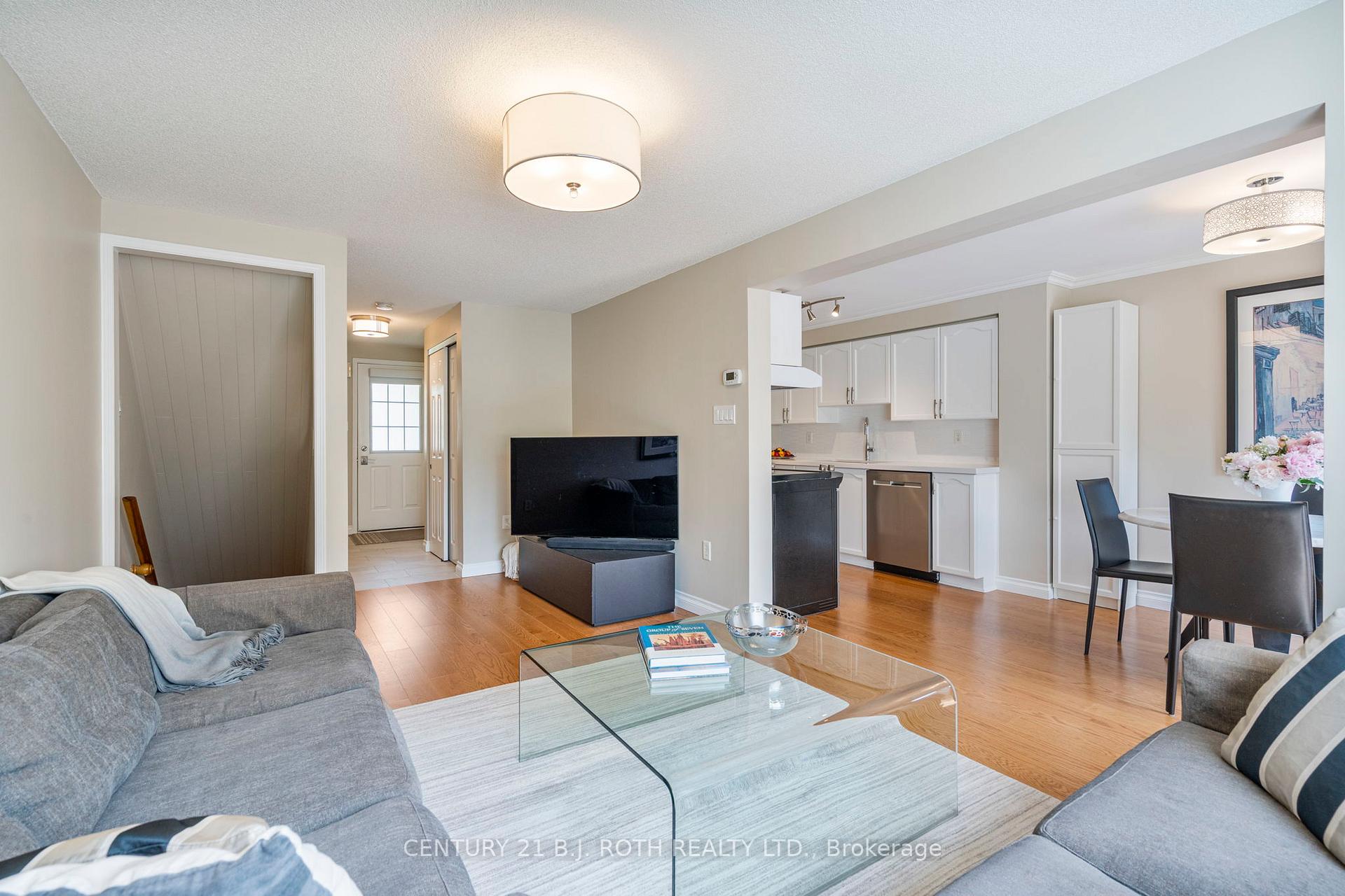 Photo 15 of 7 Lion's Gate Boulevard, Barrie, Little Lake — HOMEH