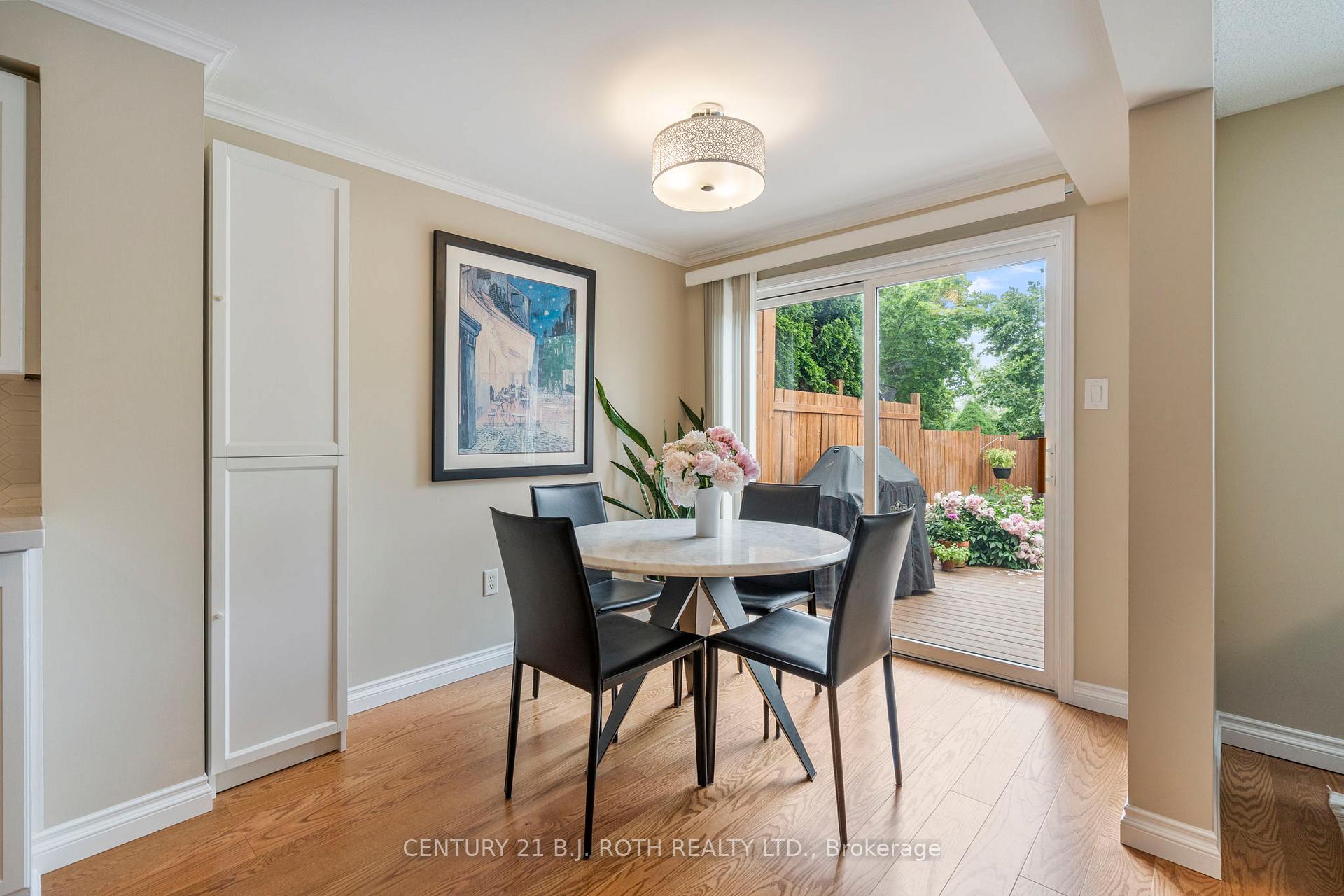 Photo 16 of 7 Lion's Gate Boulevard, Barrie, Little Lake — HOMEH
