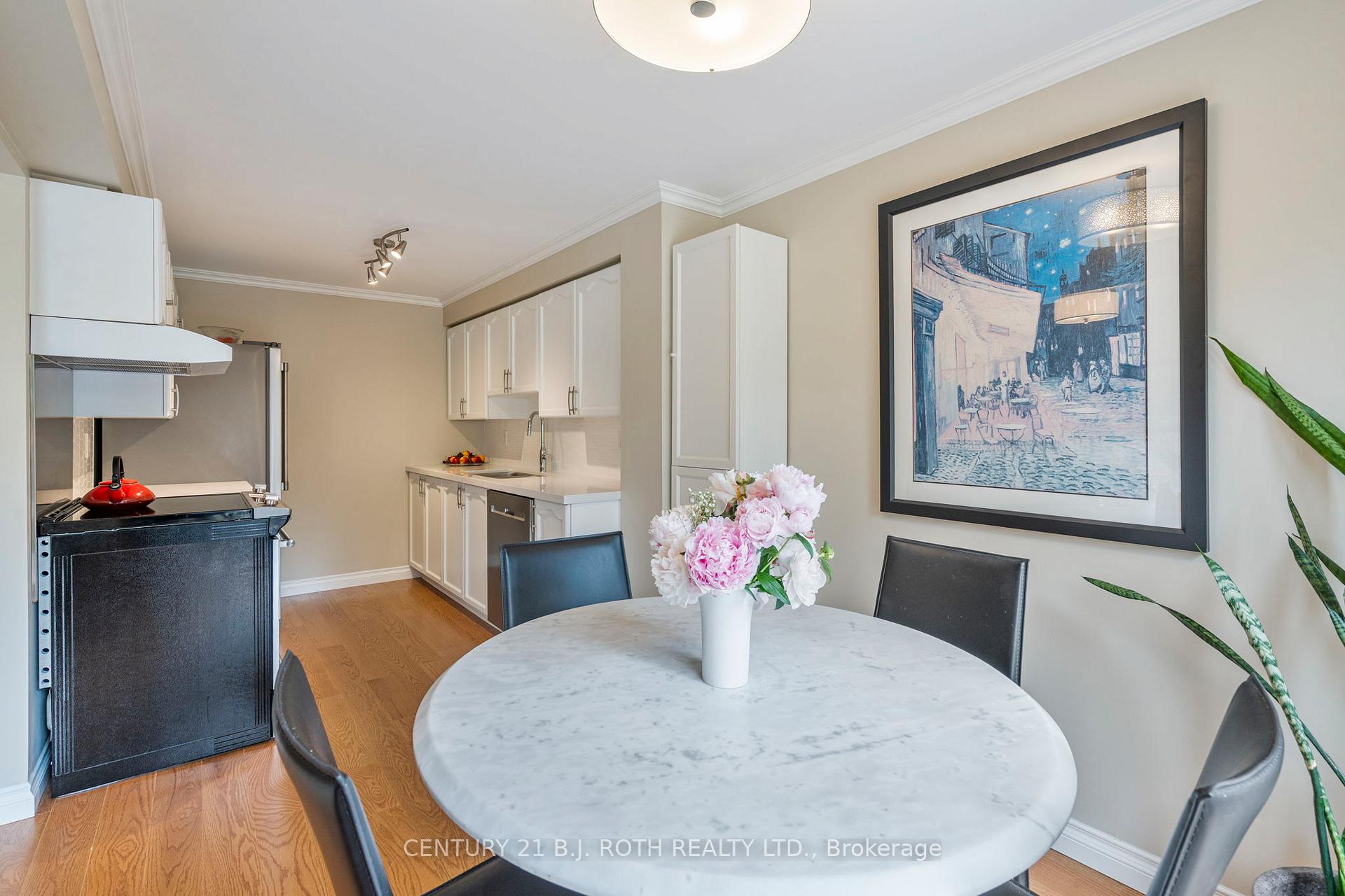 Photo 17 of 7 Lion's Gate Boulevard, Barrie, Little Lake — HOMEH