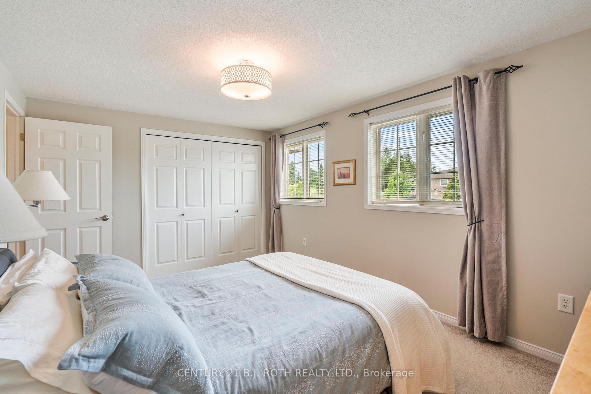 Photo 22 of 7 Lion's Gate Boulevard, Barrie, Little Lake — HOMEH