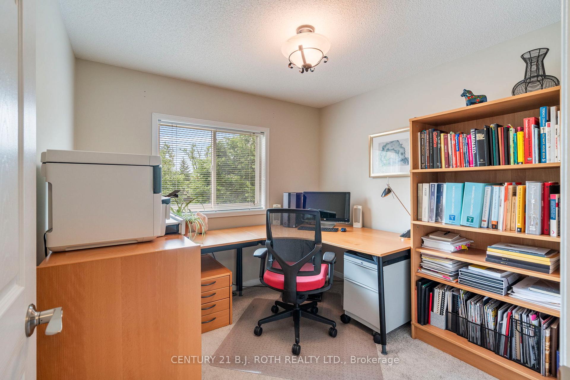 Photo 26 of 7 Lion's Gate Boulevard, Barrie, Little Lake — HOMEH