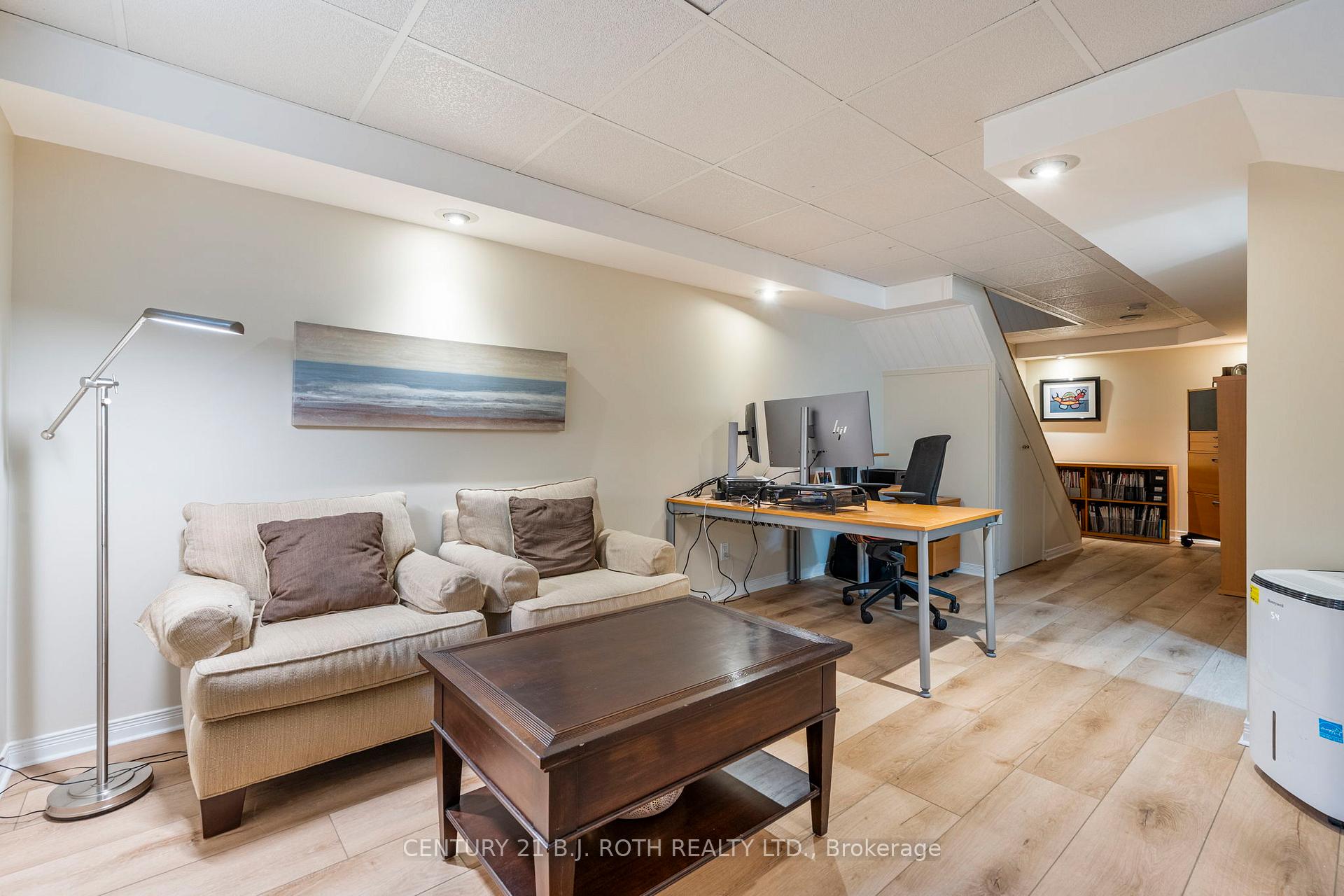 Photo 30 of 7 Lion's Gate Boulevard, Barrie, Little Lake — HOMEH