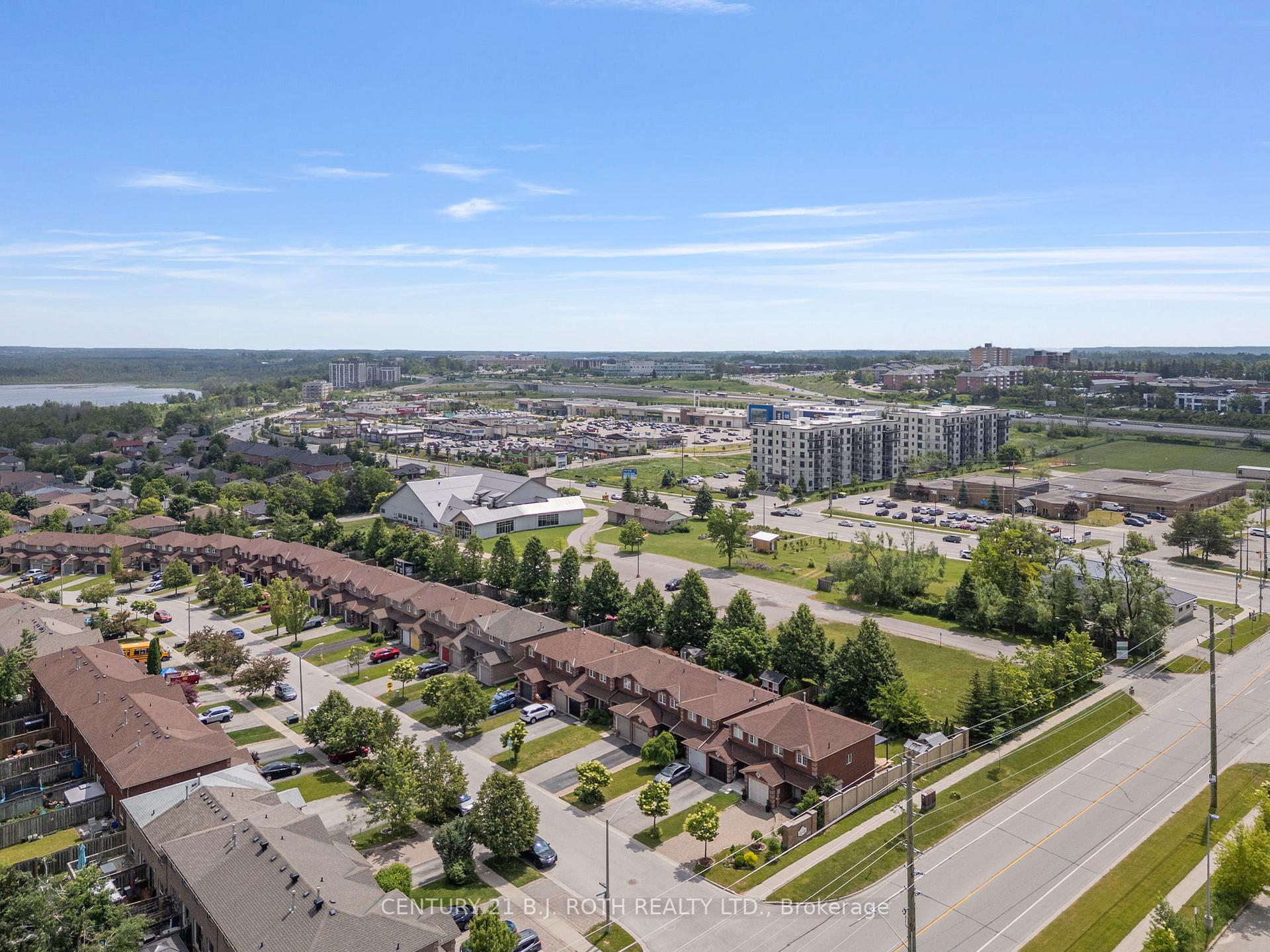 Photo 34 of 7 Lion's Gate Boulevard, Barrie, Little Lake — HOMEH
