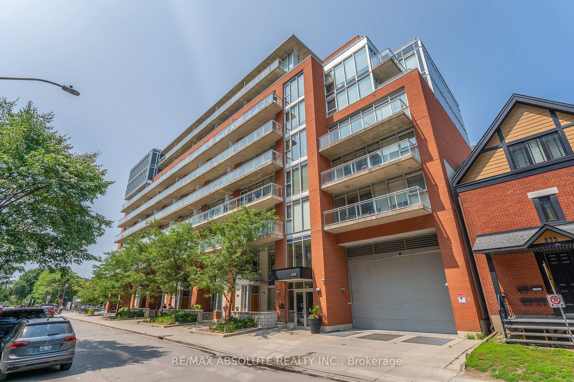 Front of Unit 422, 349 Mcleod Street