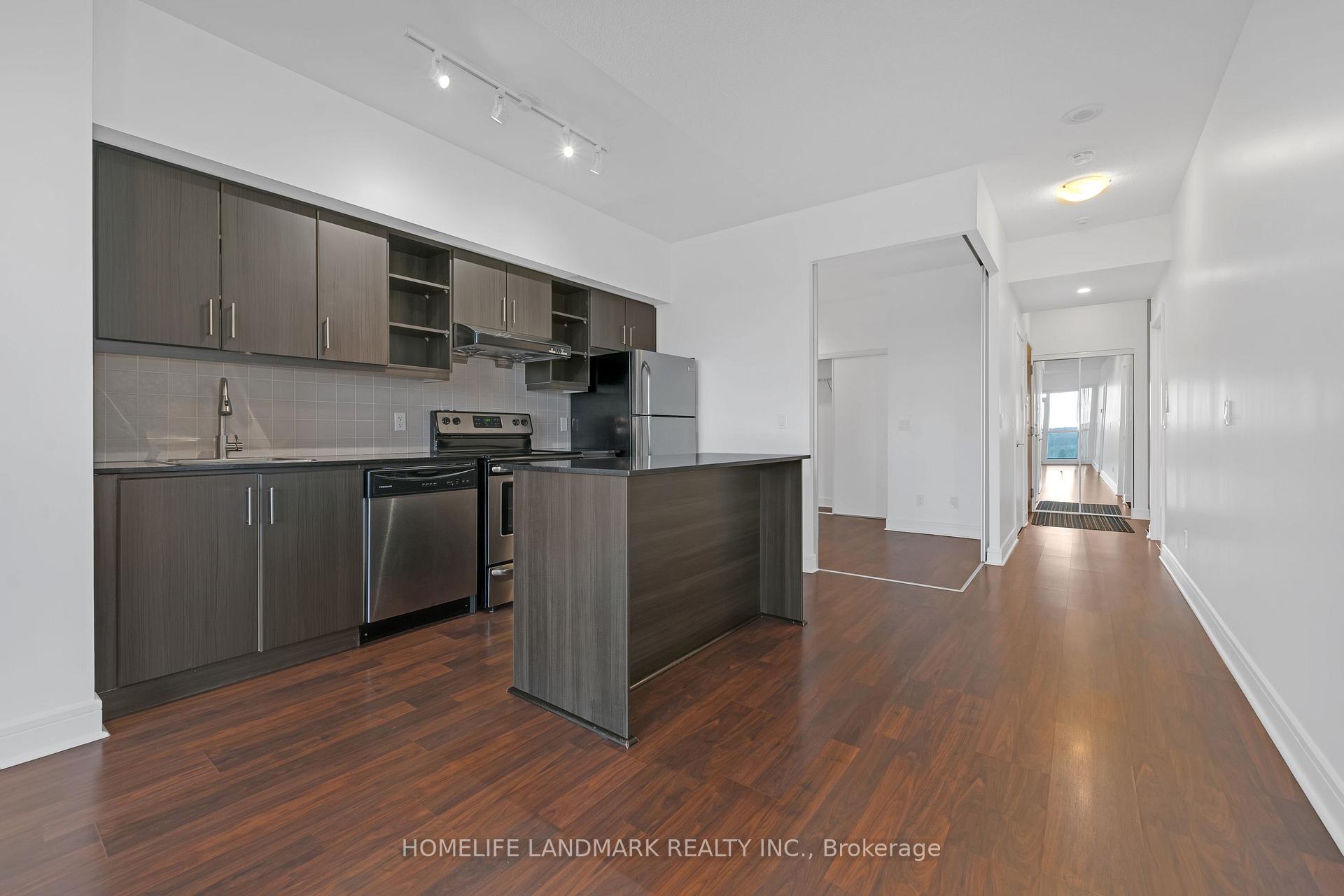 Photo 6 of Unit 1022, 35 Brian Peck Crescent, Toronto, Thorncliffe Park — HOMEH