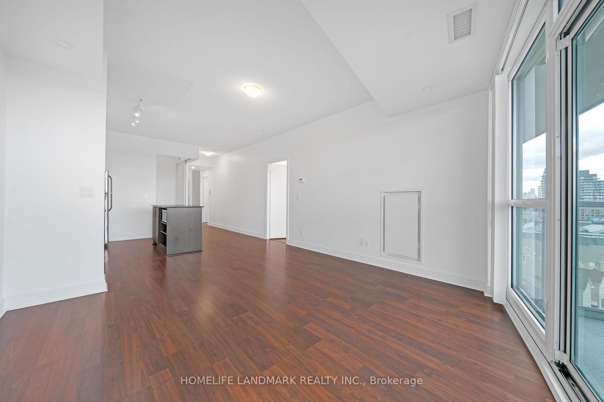 Photo 9 of Unit 1022, 35 Brian Peck Crescent, Toronto, Thorncliffe Park — HOMEH
