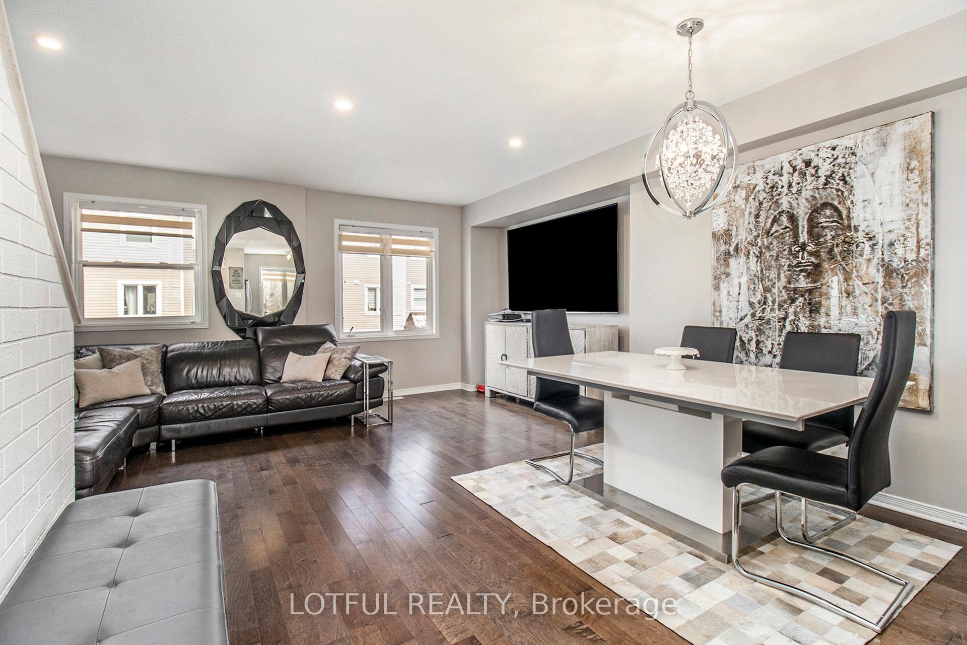 Photo 2 of 407 Sadar Private, Ottawa, Barrhaven - Cedargrove/Fraserdale — HOMEH