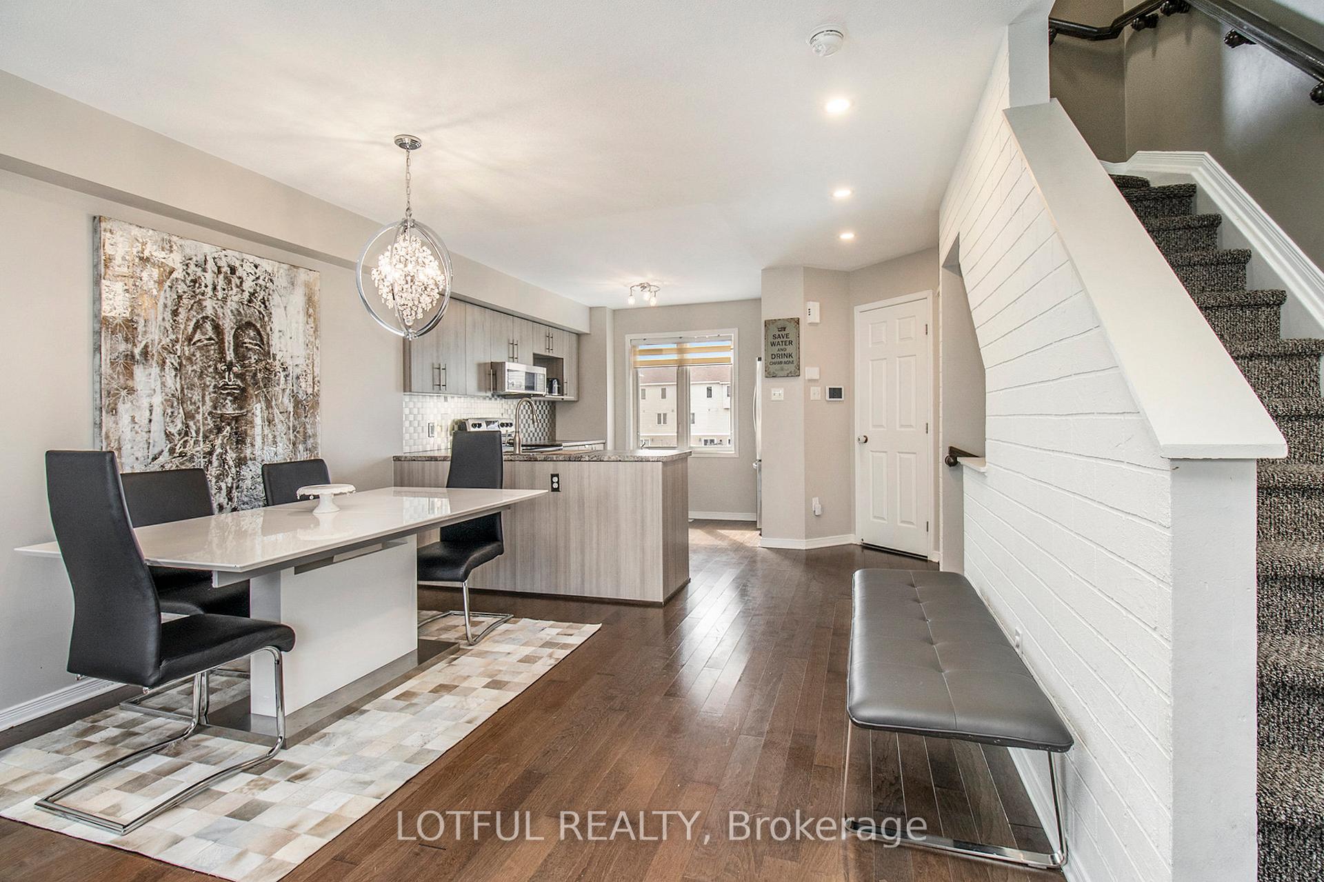 Photo 4 of 407 Sadar Private, Ottawa, Barrhaven - Cedargrove/Fraserdale — HOMEH