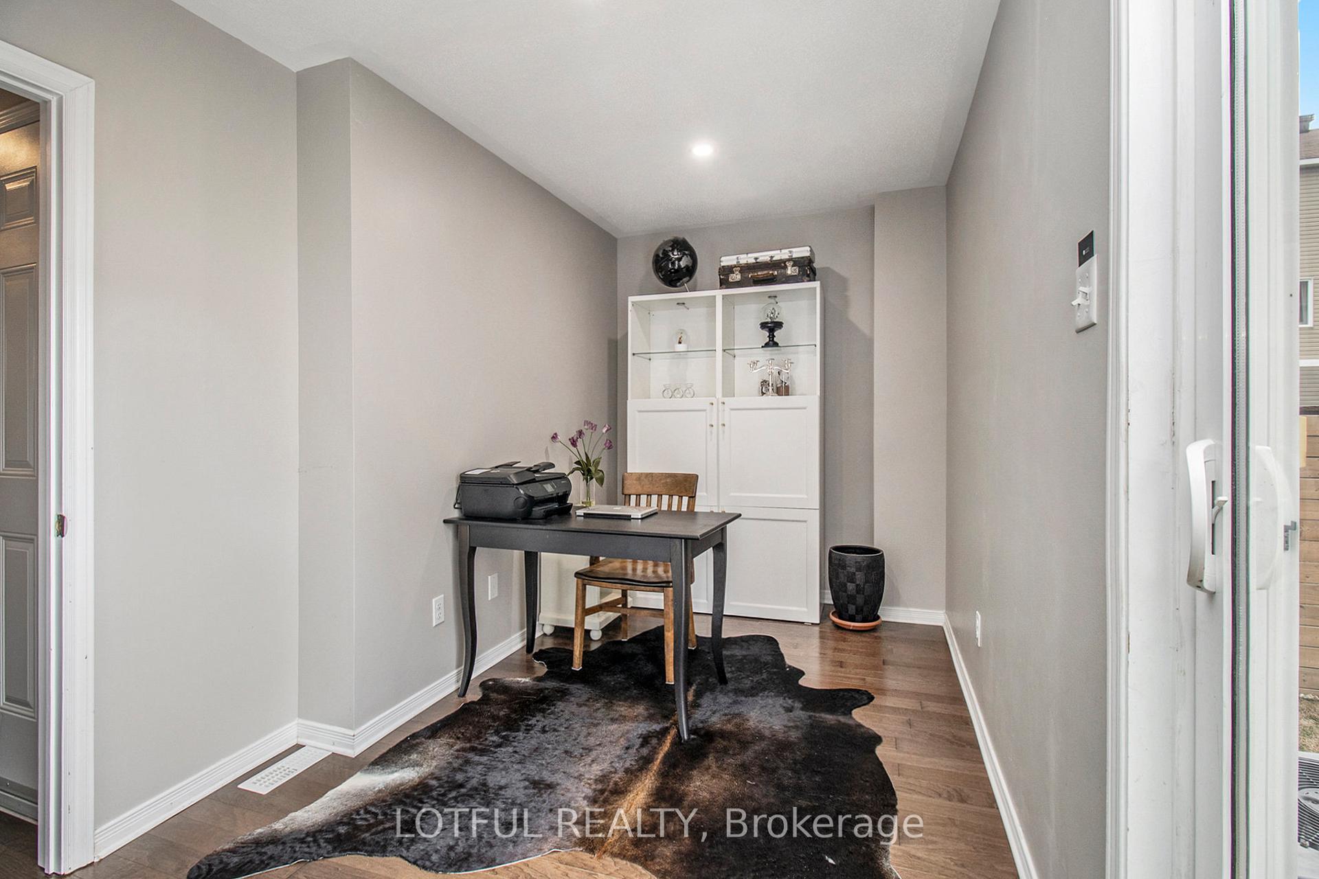 Photo 16 of 407 Sadar Private, Ottawa, Barrhaven - Cedargrove/Fraserdale — HOMEH
