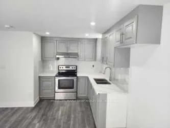 Photo 16 of 8 Benhurst Crescent, Brampton, Northwest Brampton — HOMEH