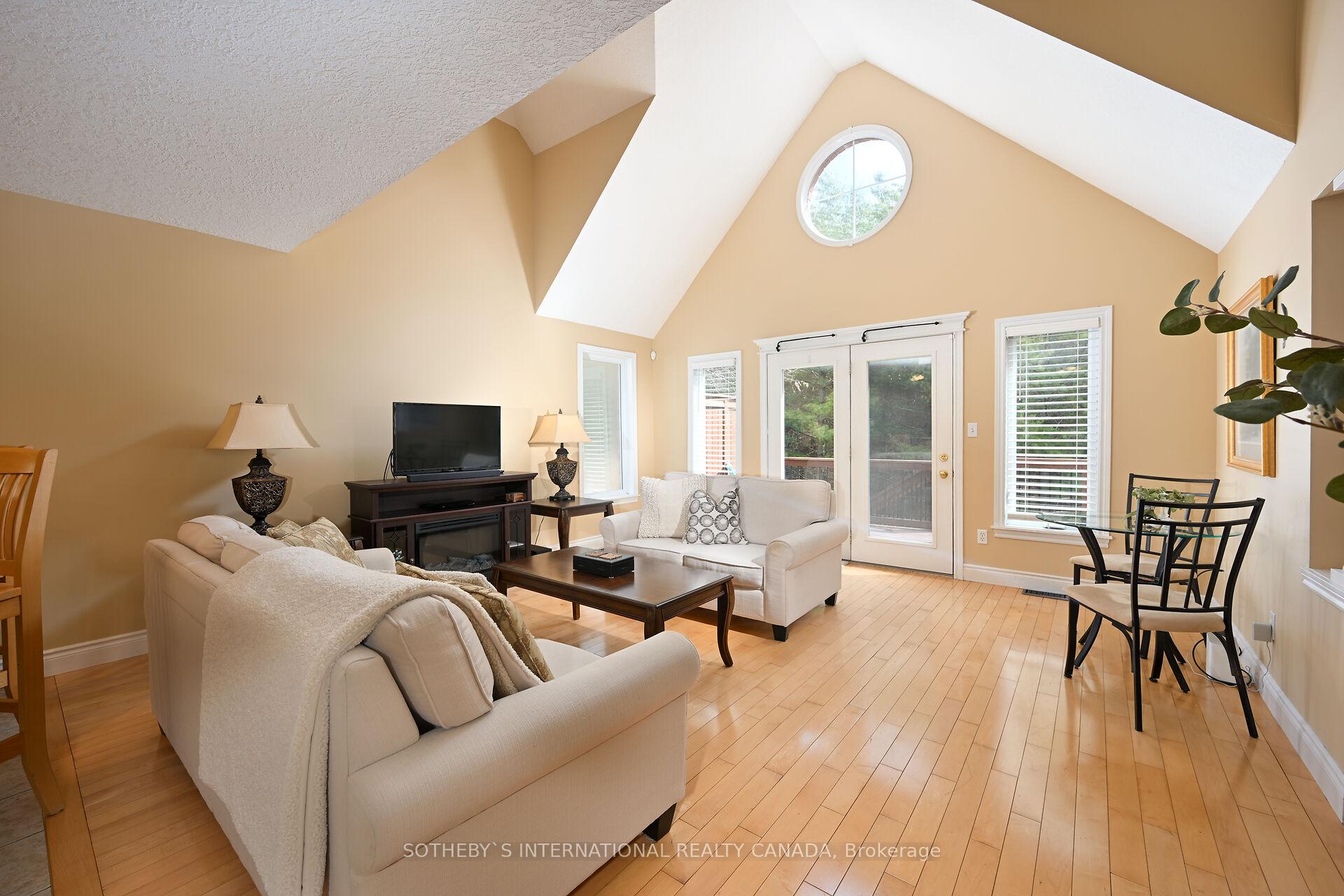 Photo 4 of Unit 22, 165 Terraview Crescent, Guelph, Kortright West — HOMEH