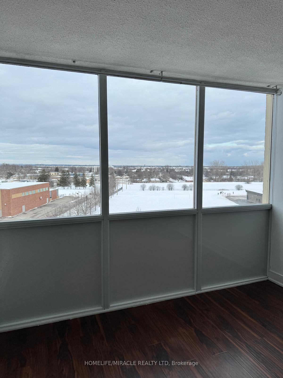Photo 4 of Unit 712, 66 Falby Crescent, Ajax, South East — HOMEH
