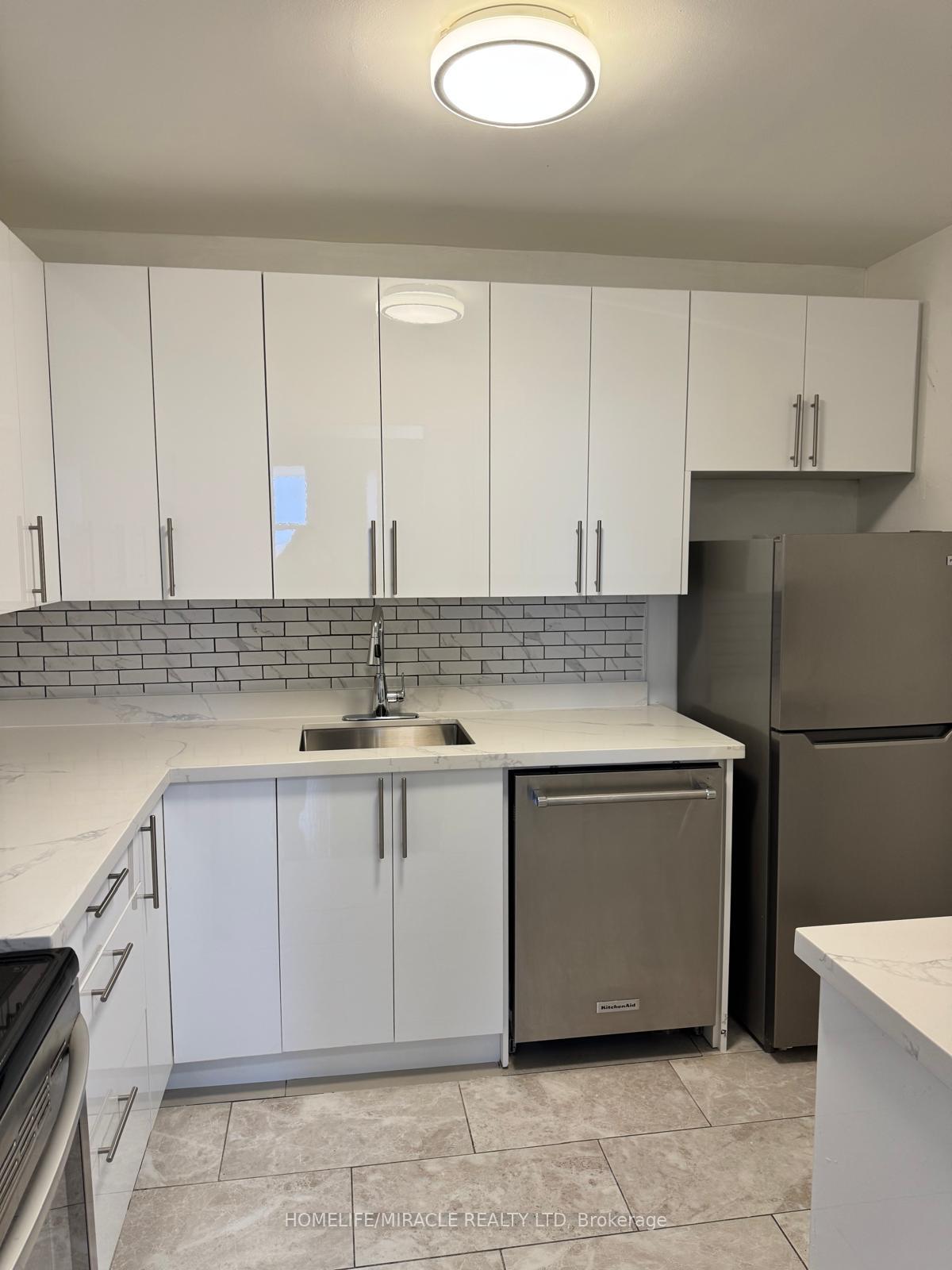 Photo 7 of Unit 712, 66 Falby Crescent, Ajax, South East — HOMEH