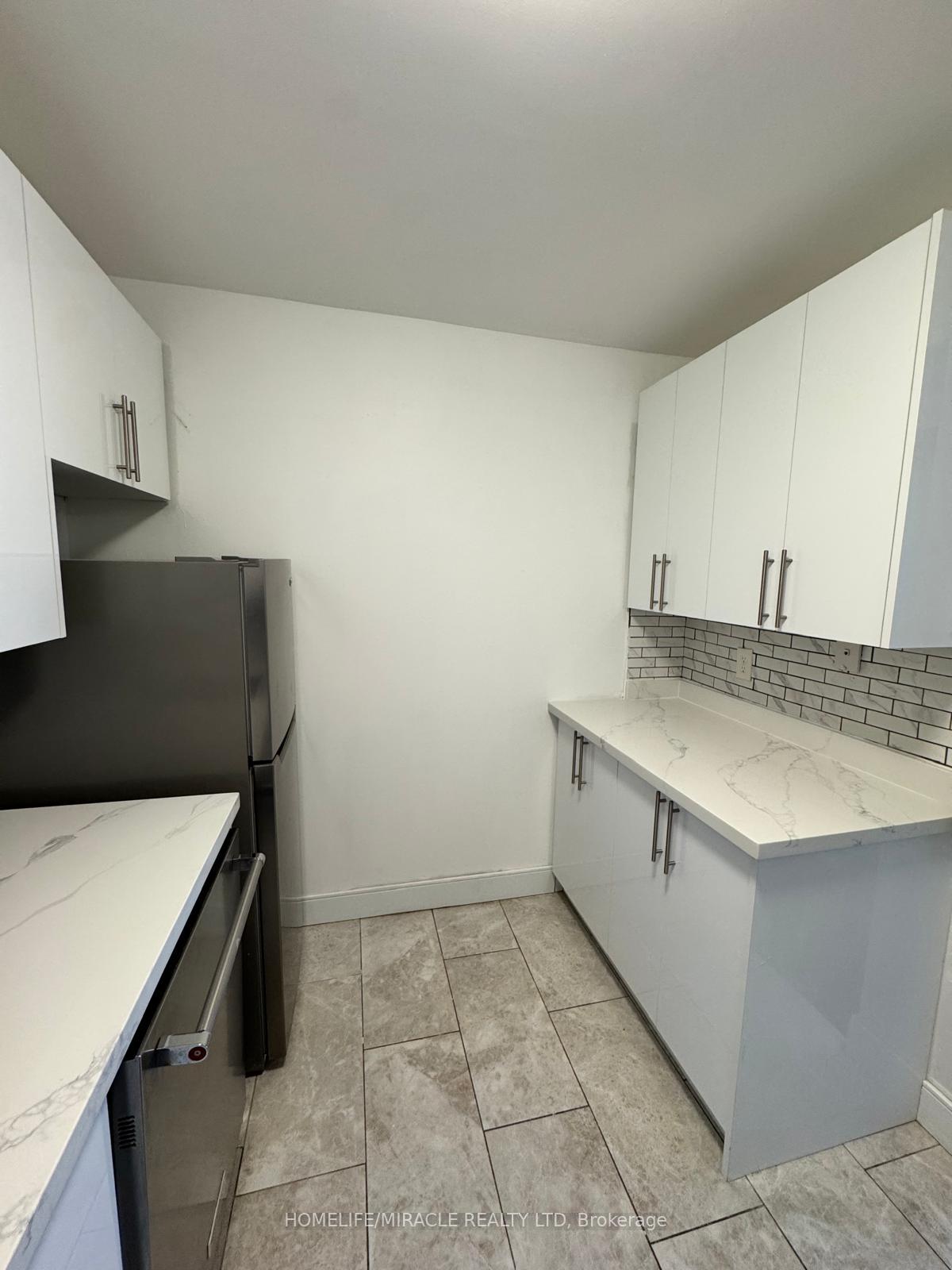 Photo 8 of Unit 712, 66 Falby Crescent, Ajax, South East — HOMEH