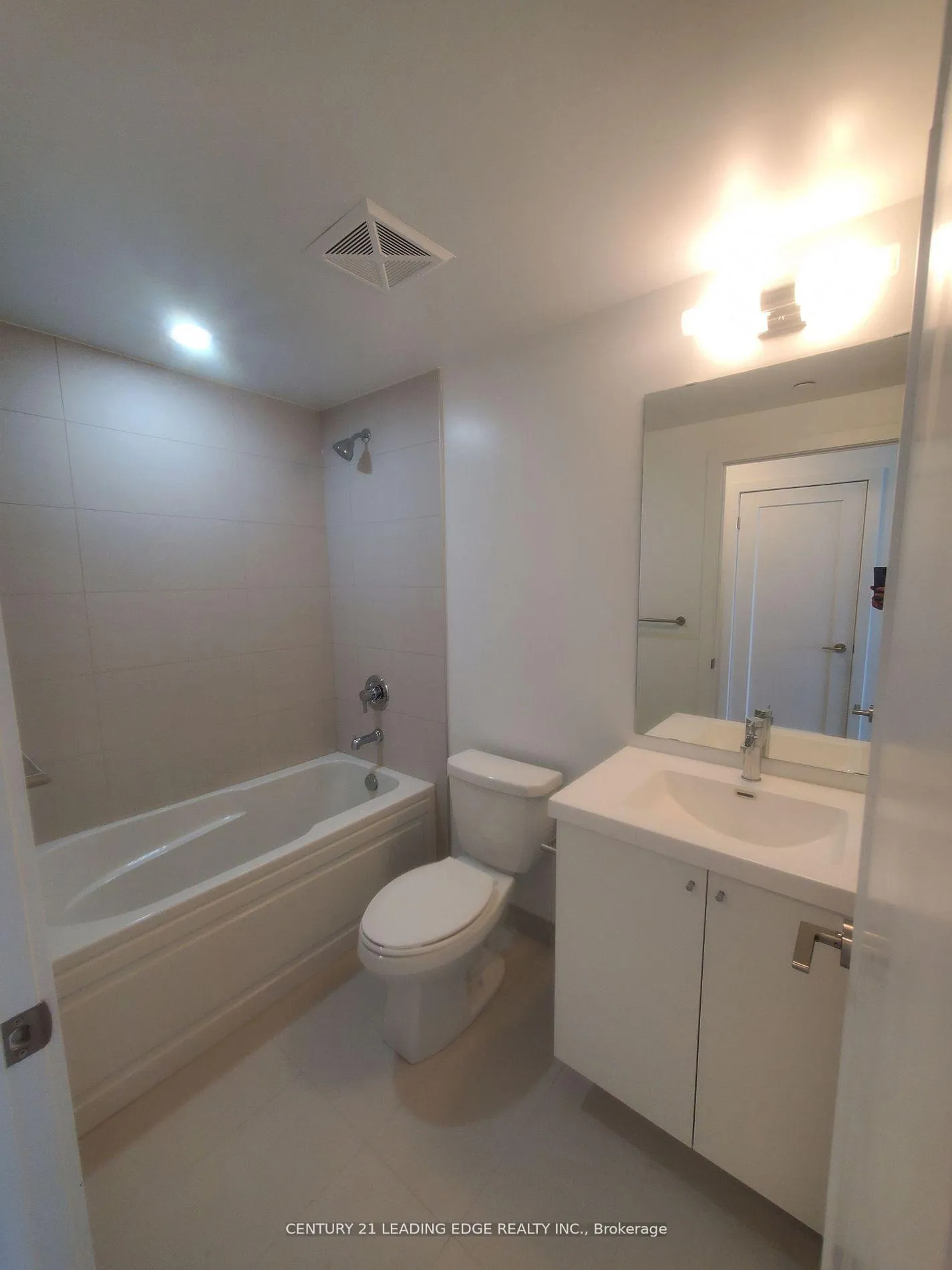 Photo 10 of Unit 1236, 2545 Simcoe Street N, Oshawa, Windfields — HOMEH