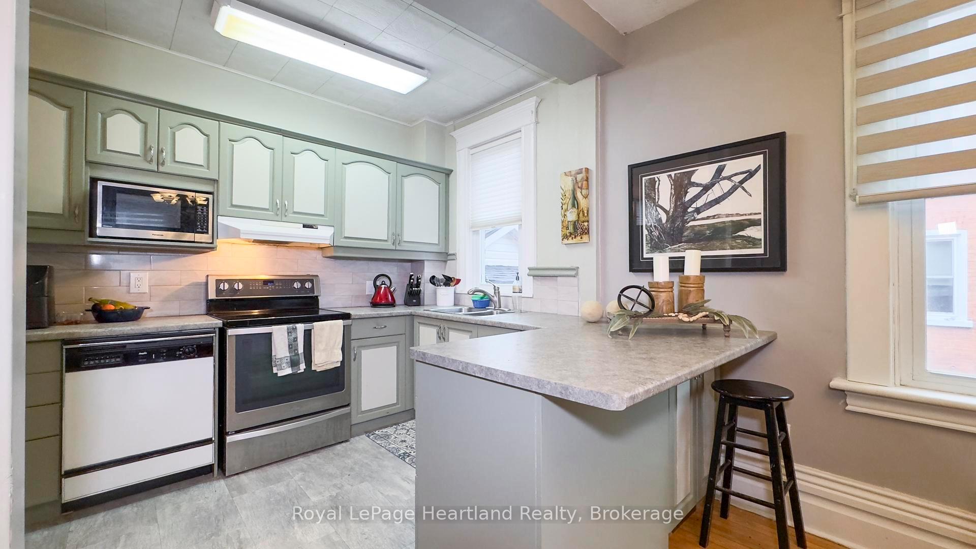 Photo 10 of 123 Keays Street, Goderich, Goderich (Town) — HOMEH