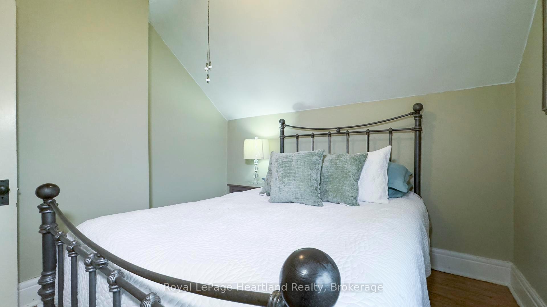 Photo 23 of 123 Keays Street, Goderich, Goderich (Town) — HOMEH
