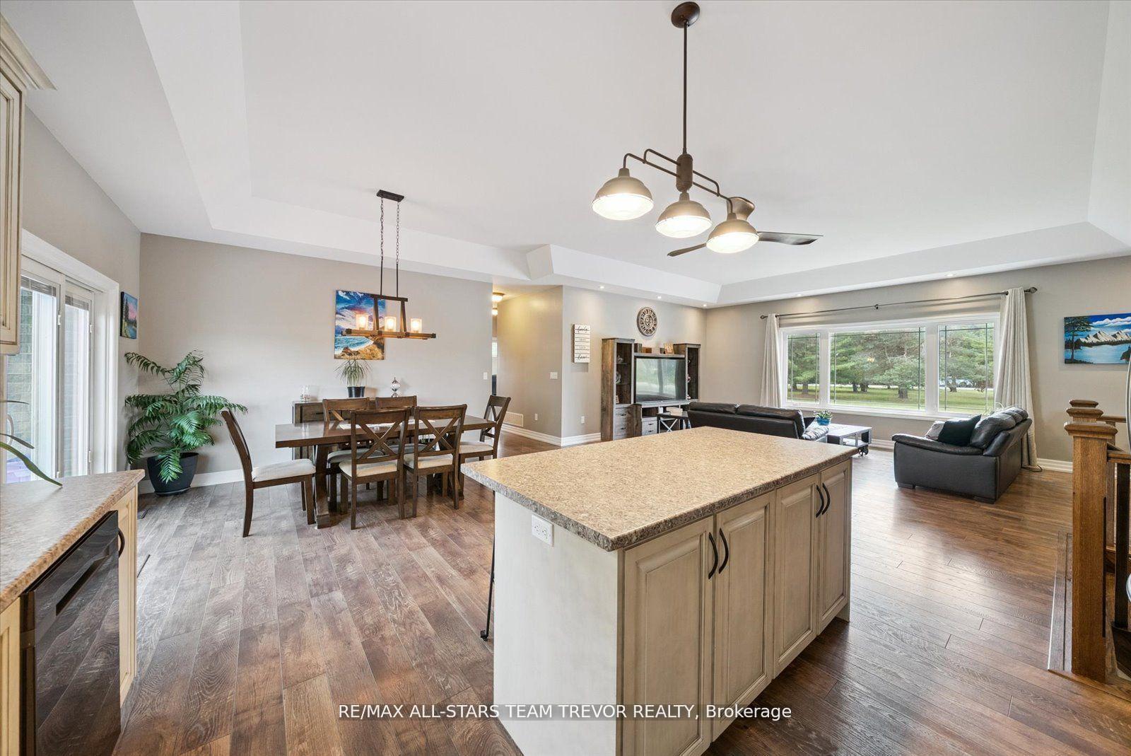 Photo 9 of 187 Riverbank Drive, Georgina, Pefferlaw — HOMEH