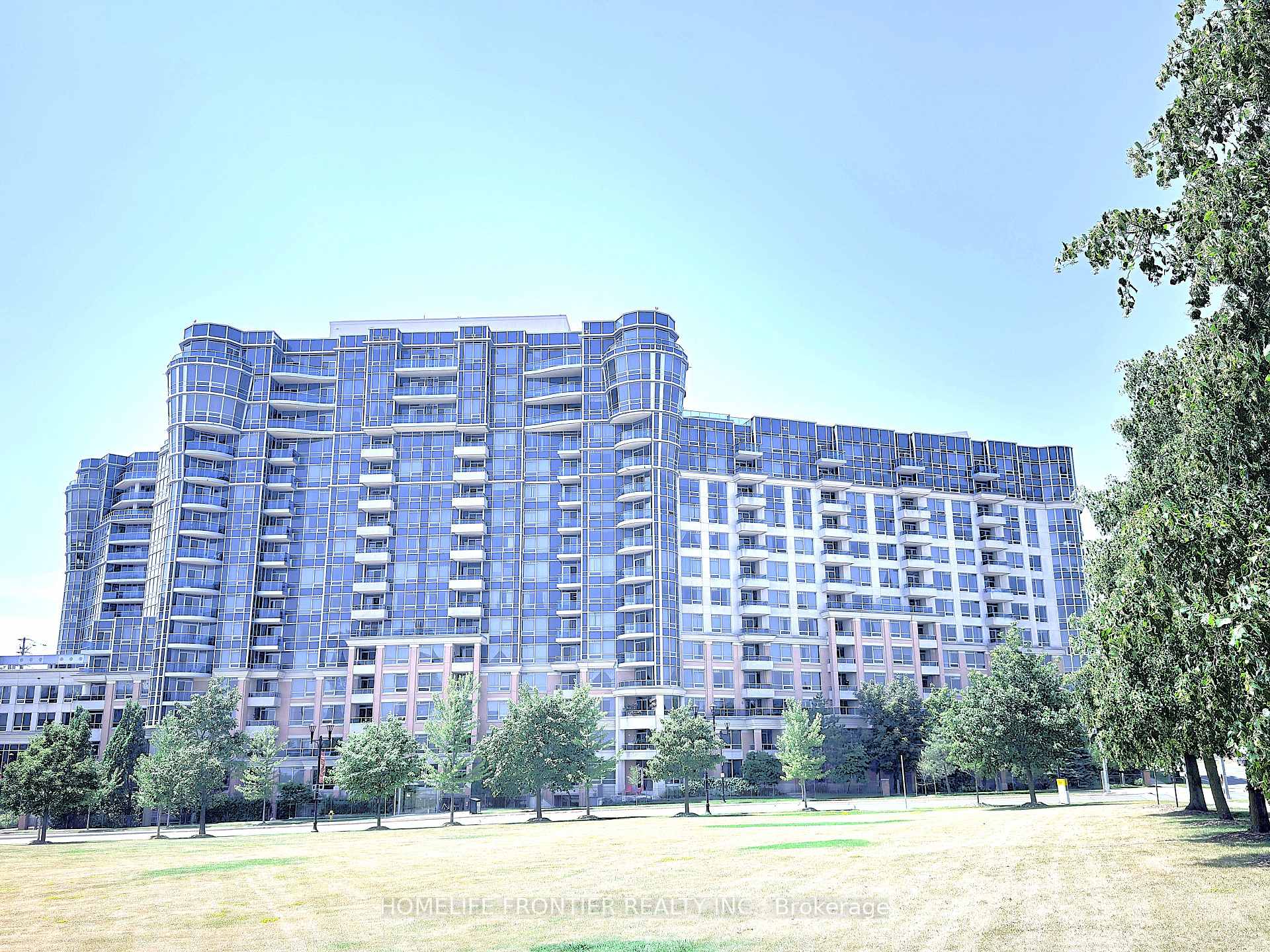 Front of Unit 826, 33 Cox Boulevard