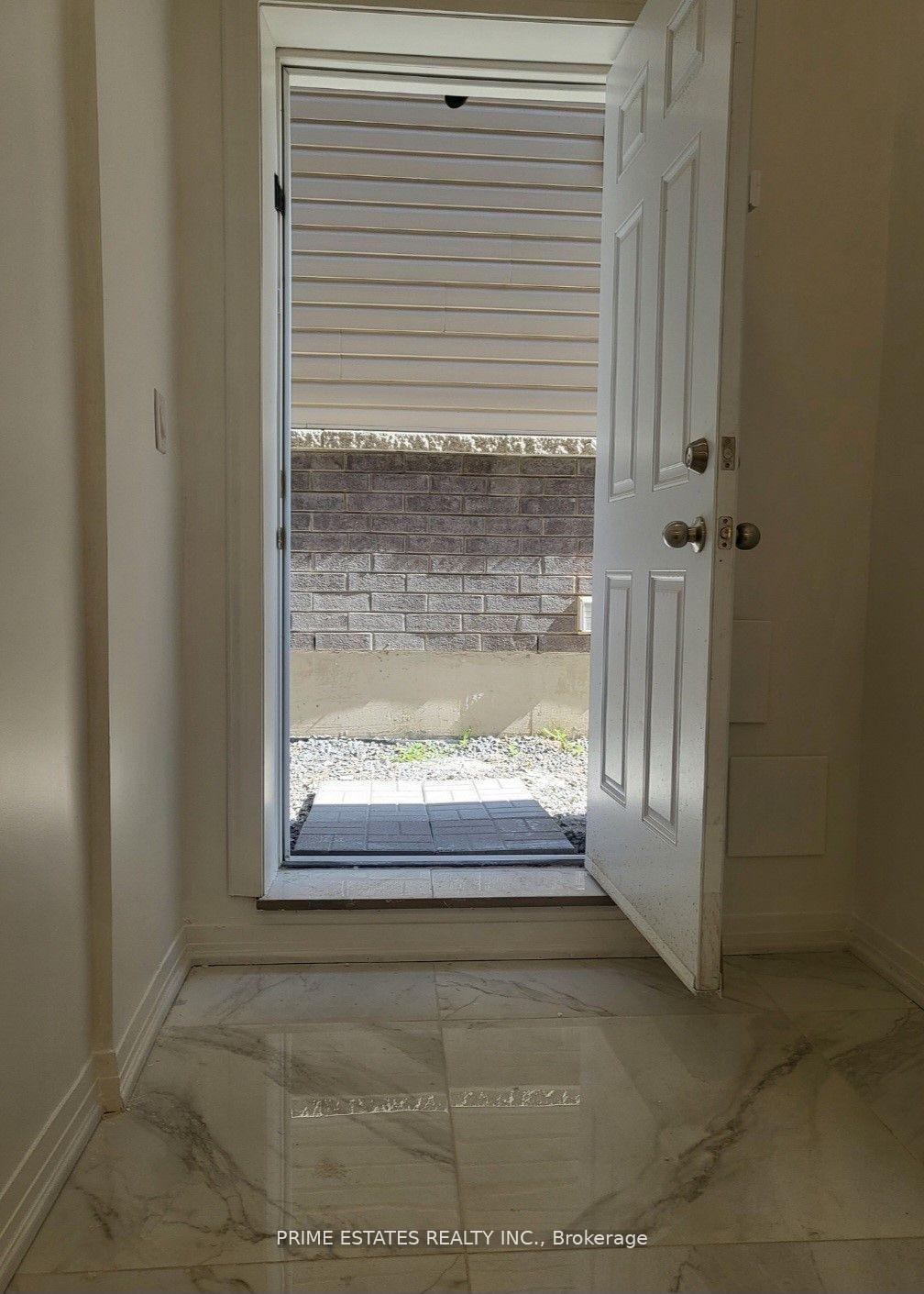 Photo 12 of 66 Cryderman Lane, Clarington, Bowmanville — HOMEH