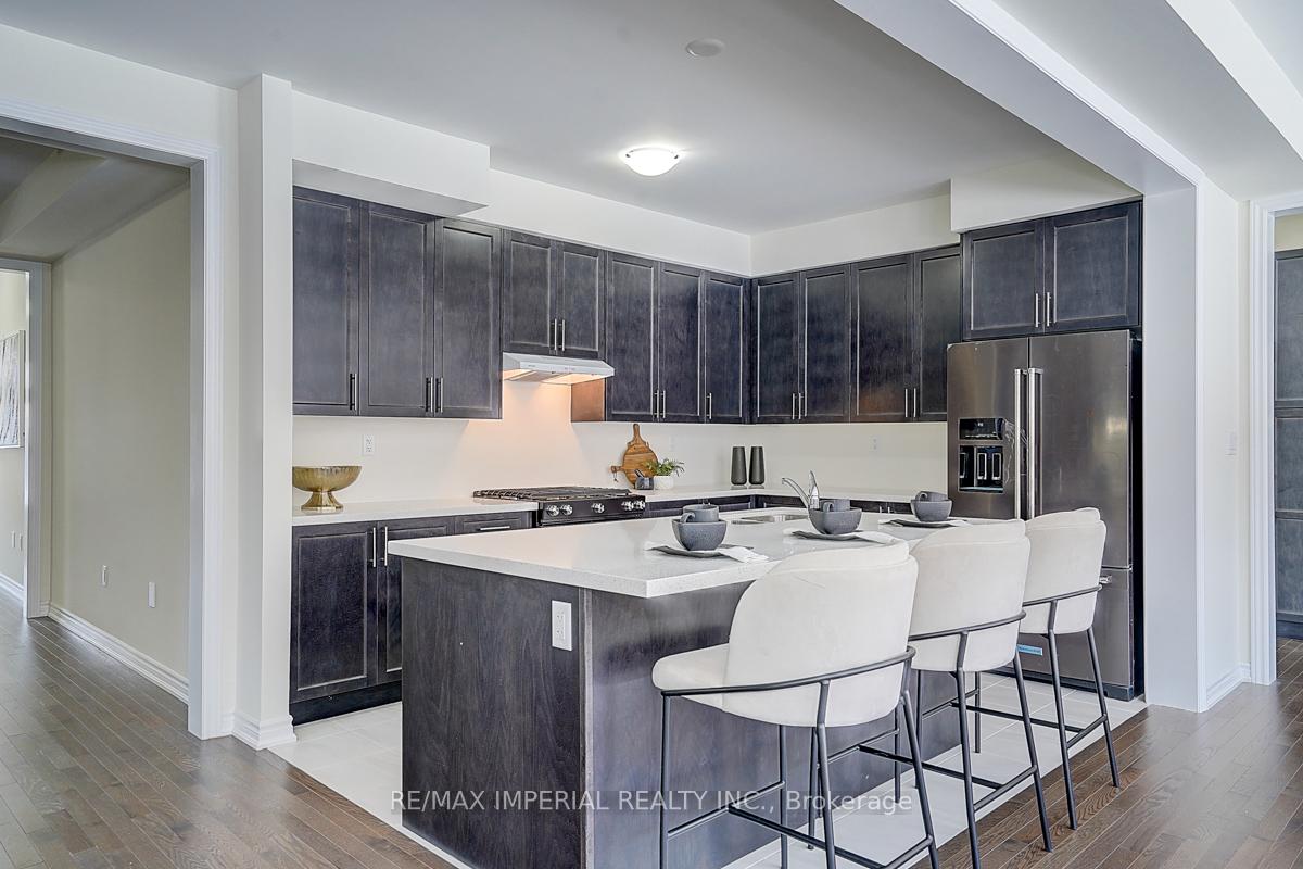 Photo 17 of 96 Weslock Crescent, Aurora, Bayview Northeast — HOMEH